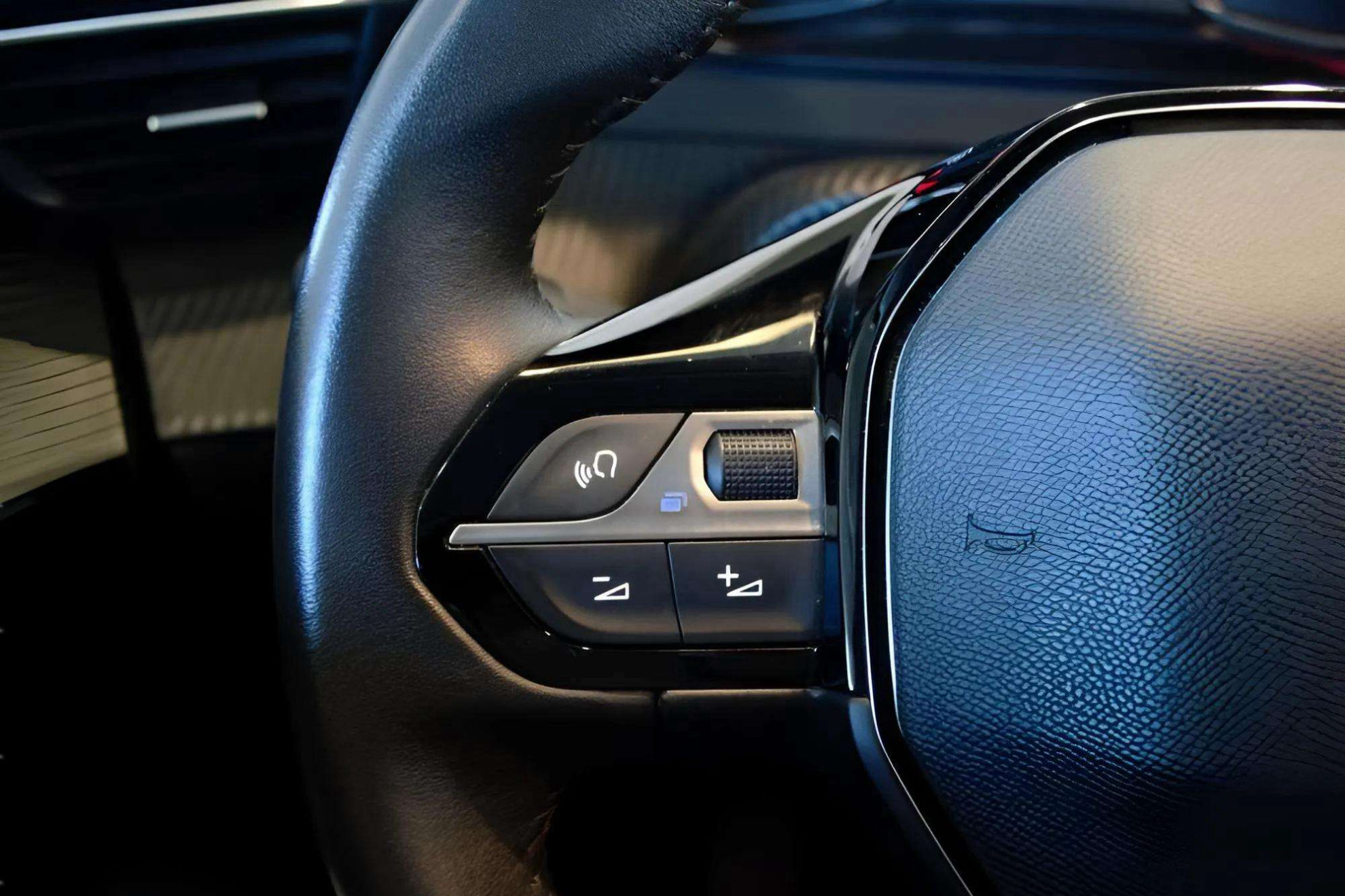 Peugeot 208 PureTech Active Pack - foto 21