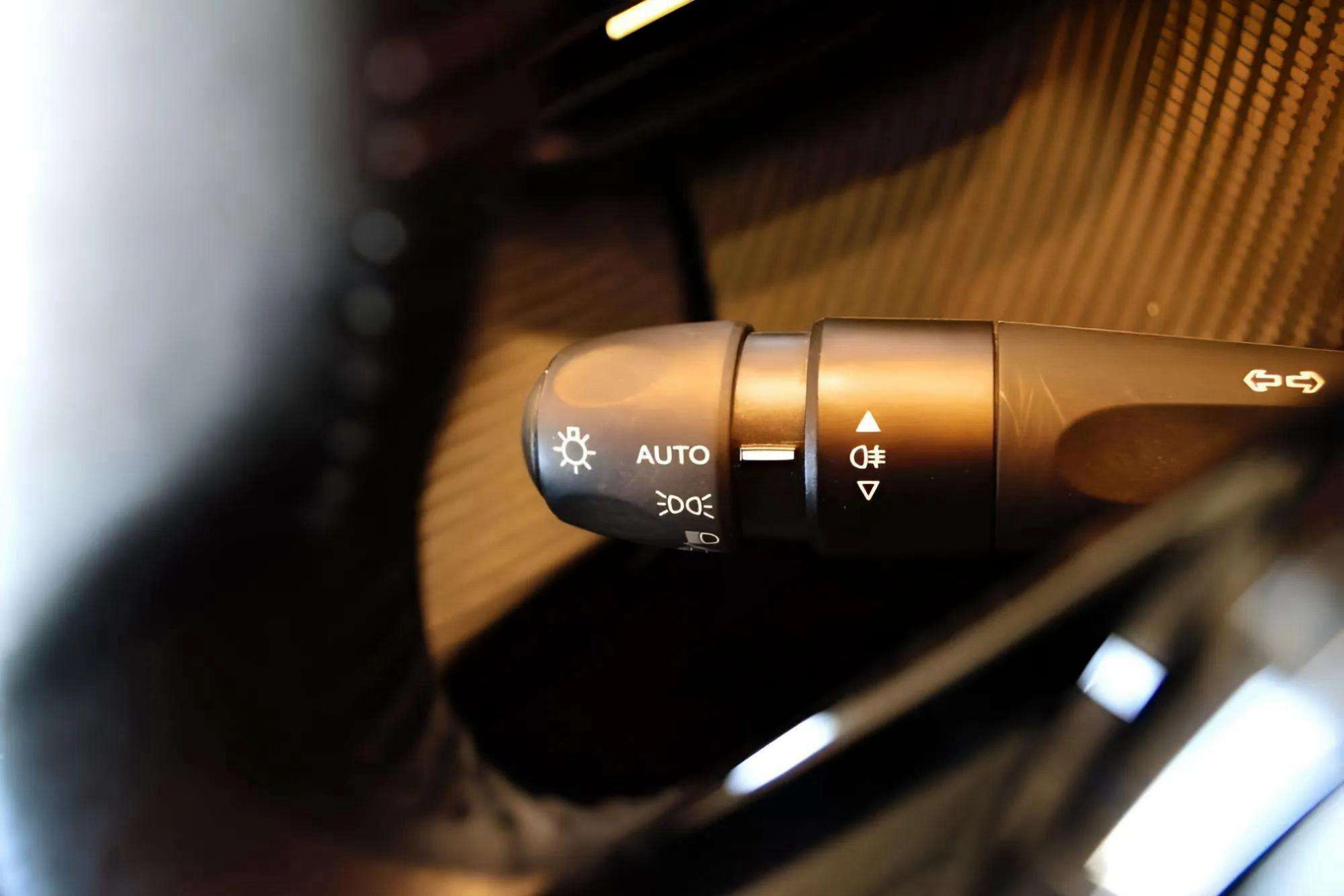 Peugeot 208 PureTech Active Pack - foto 25