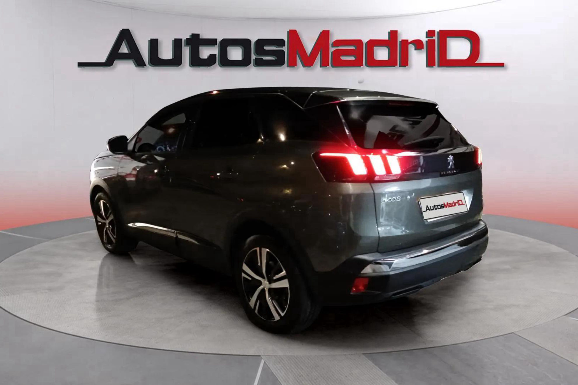 Peugeot 3008 1.5 BlueHDi Allure EAT8 - foto 4