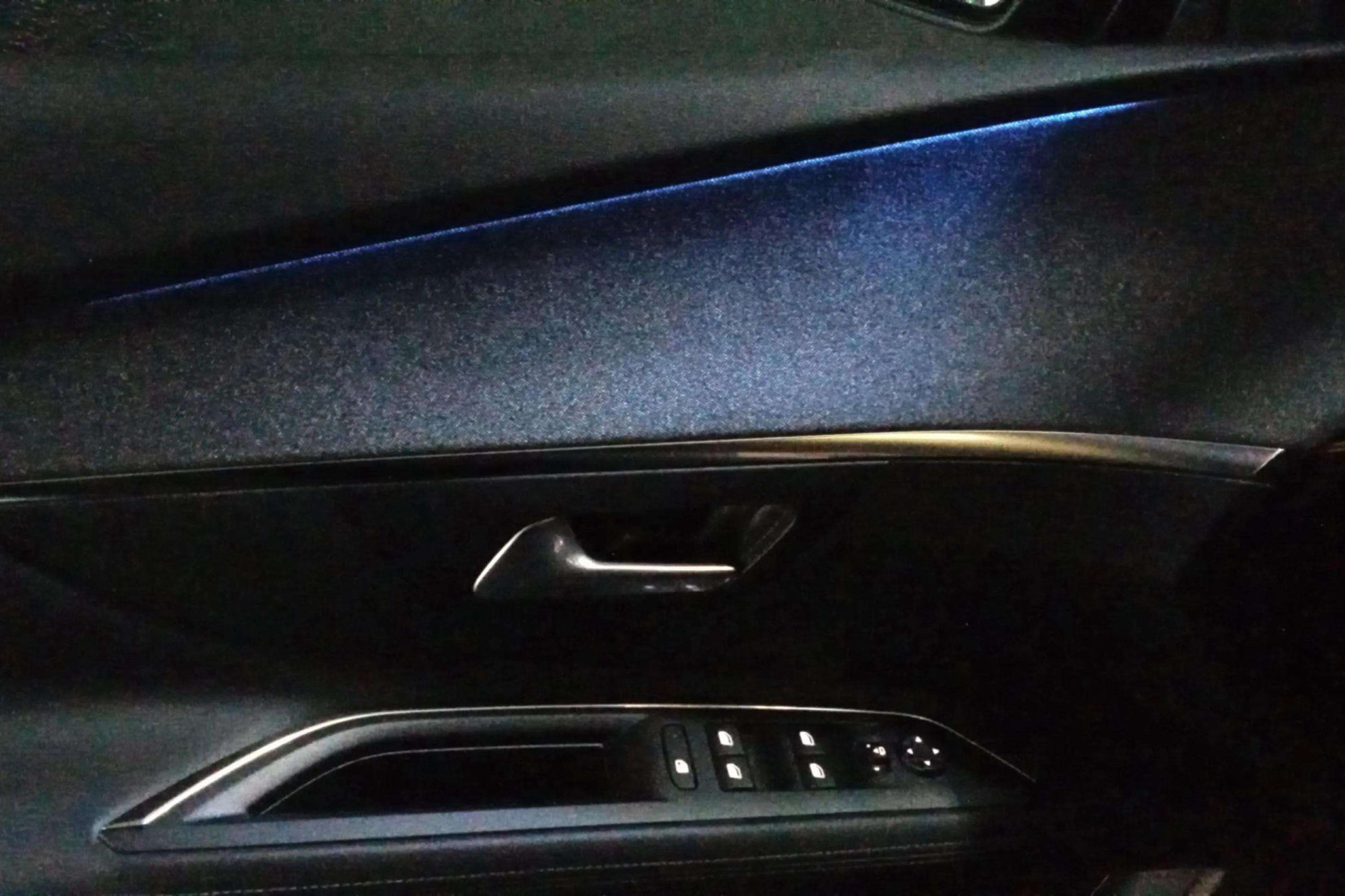 Peugeot 3008 1.5 BlueHDi Allure EAT8 - foto 18