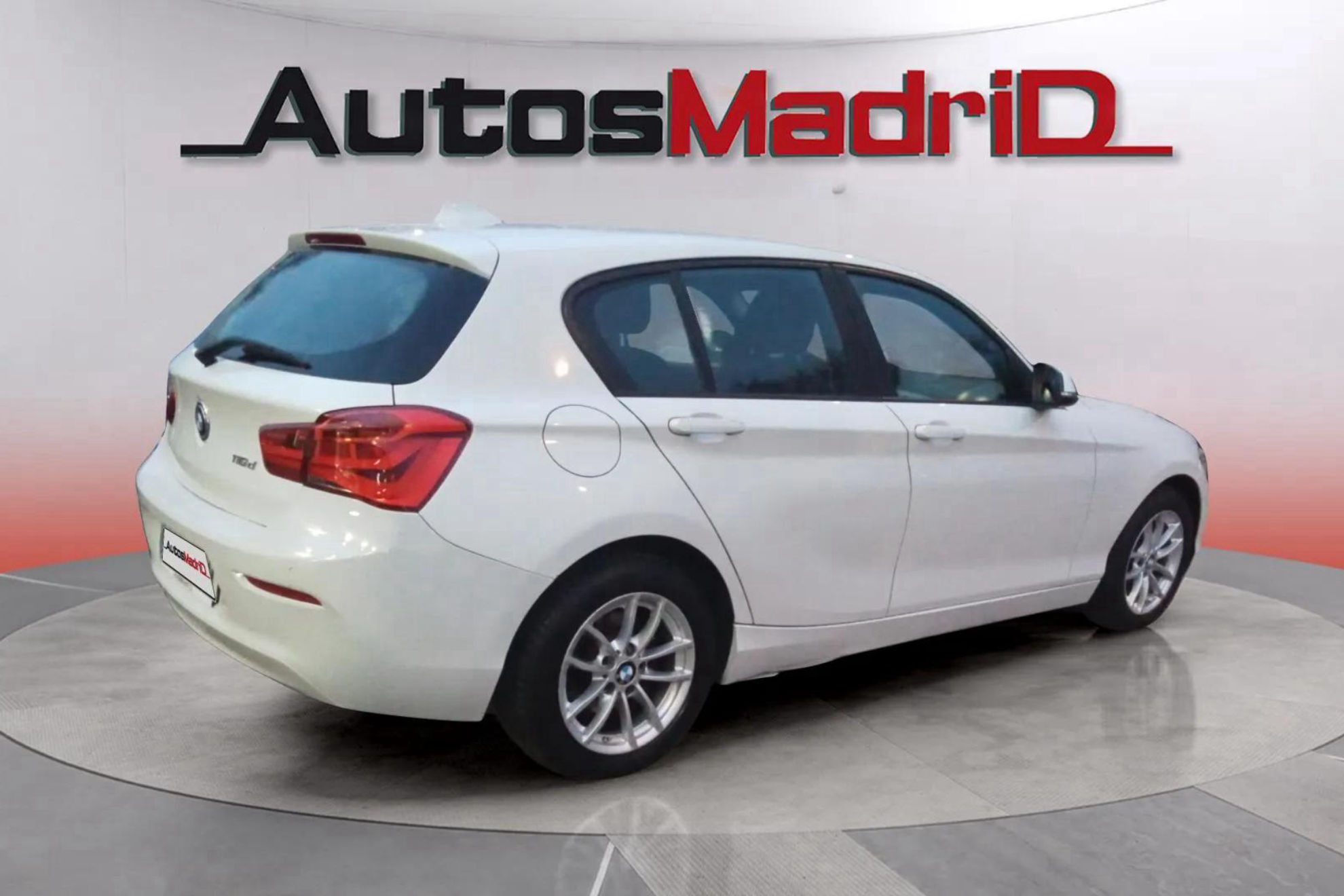 BMW Serie 1 116d - foto 6