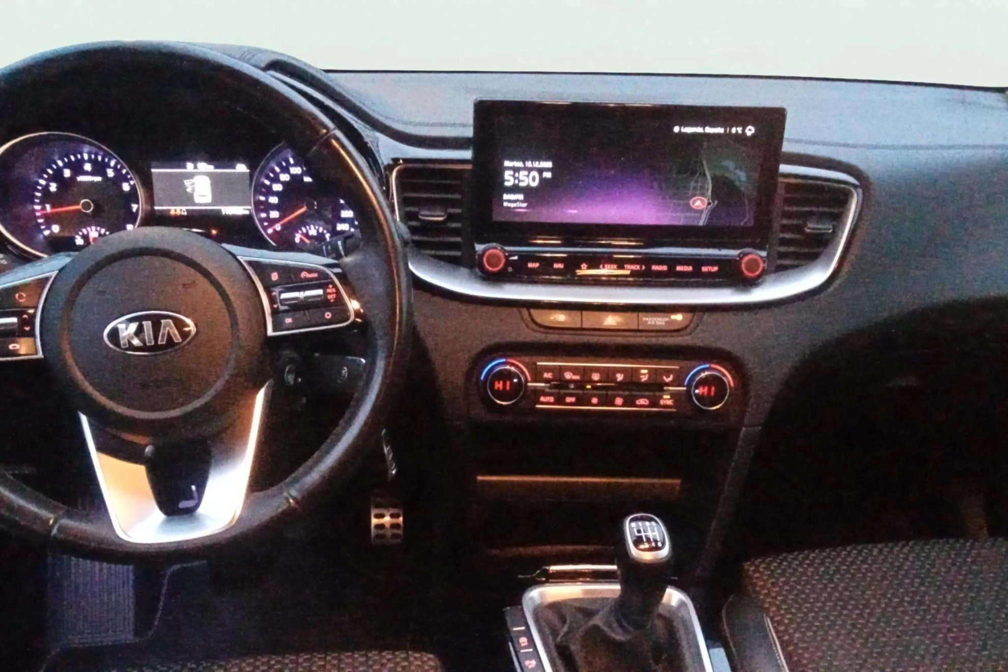 Kia XCeed 1.4 T-GDi Tech - foto 14