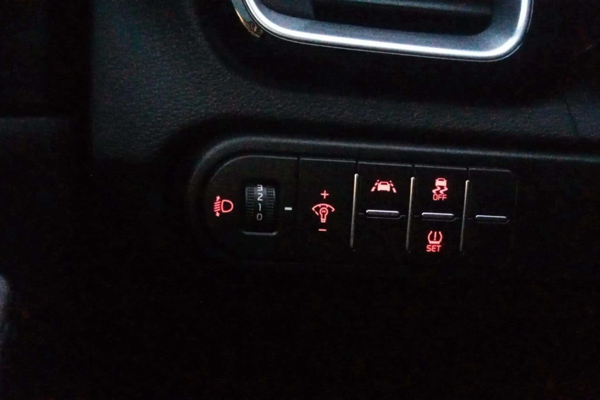 Kia XCeed 1.4 T-GDi Tech - foto 21