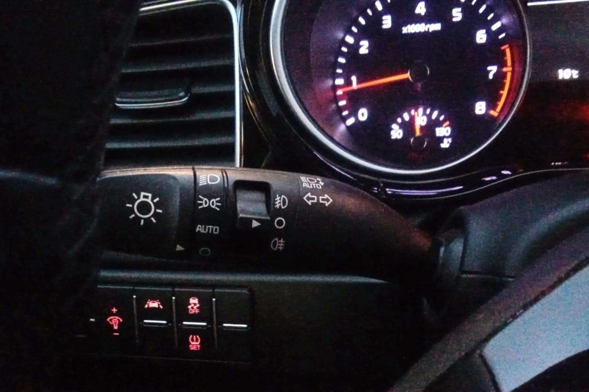 Kia XCeed 1.4 T-GDi Tech - foto 22