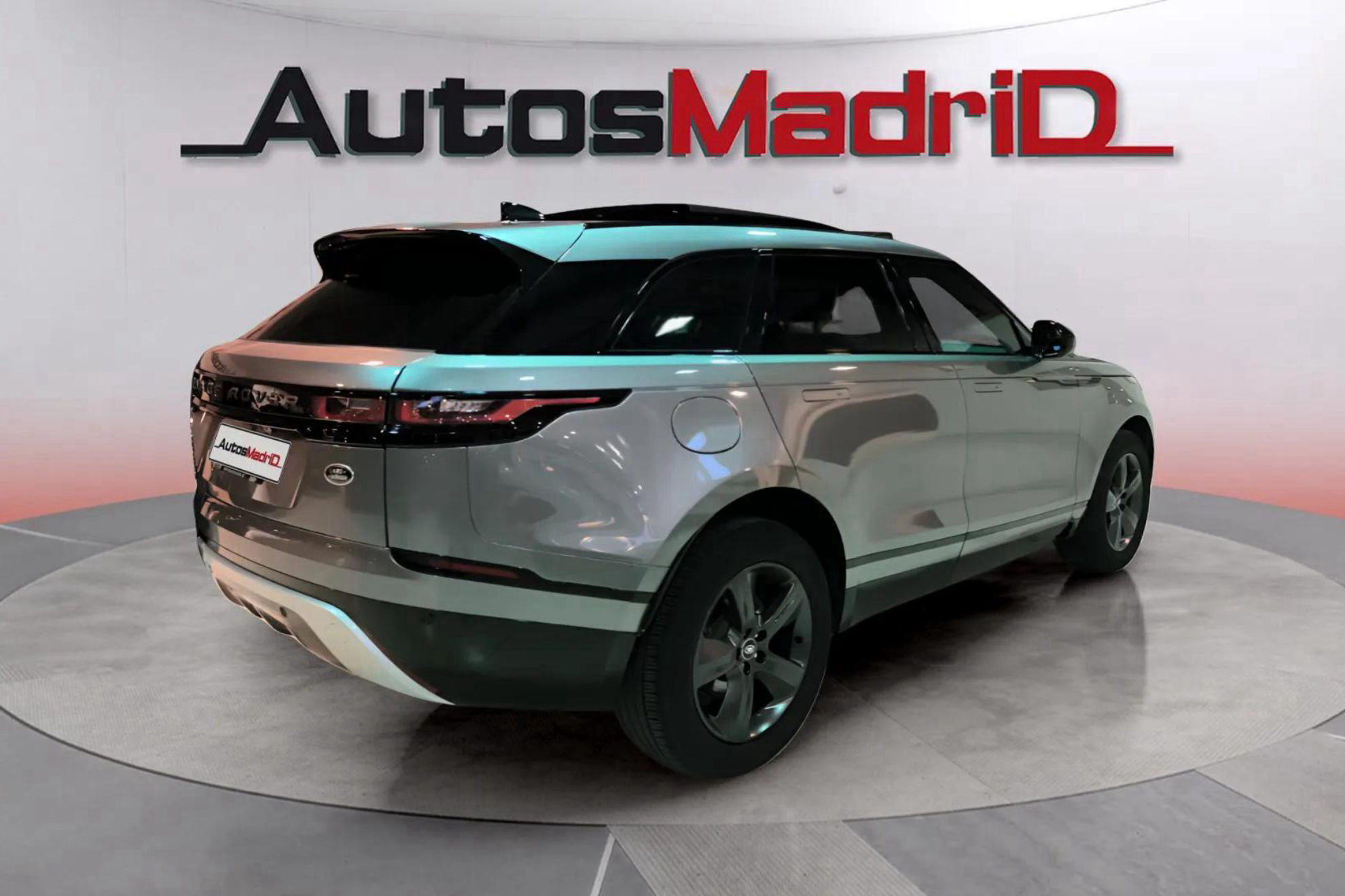 Land Rover Range Rover Velar 2.0D I4 S 4WD - foto 9