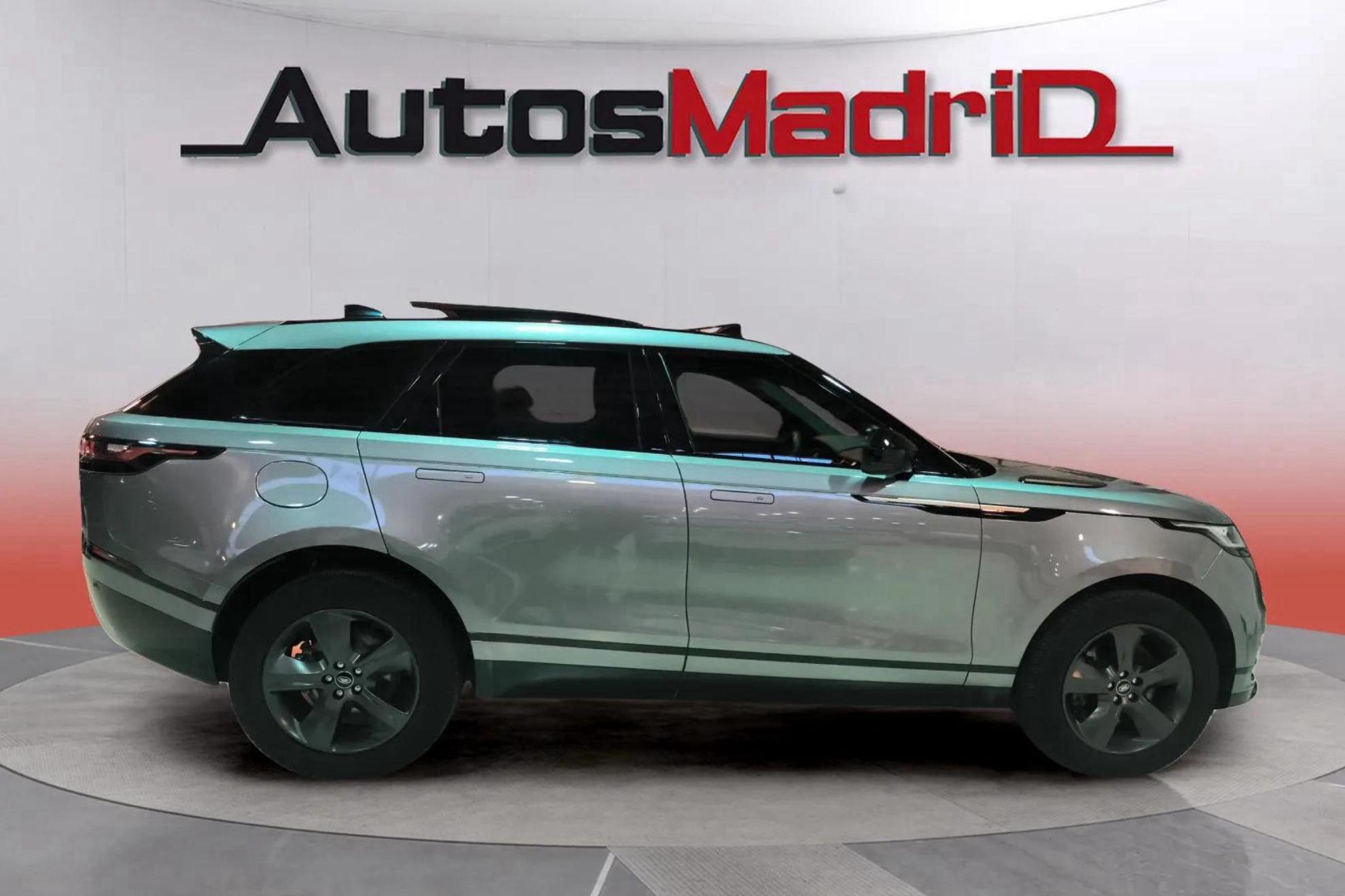 Land Rover Range Rover Velar 2.0D I4 S 4WD - foto 10