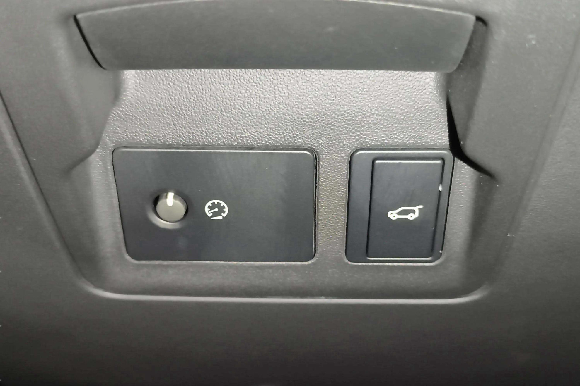 Land Rover Range Rover Velar 2.0D I4 S 4WD - foto 16