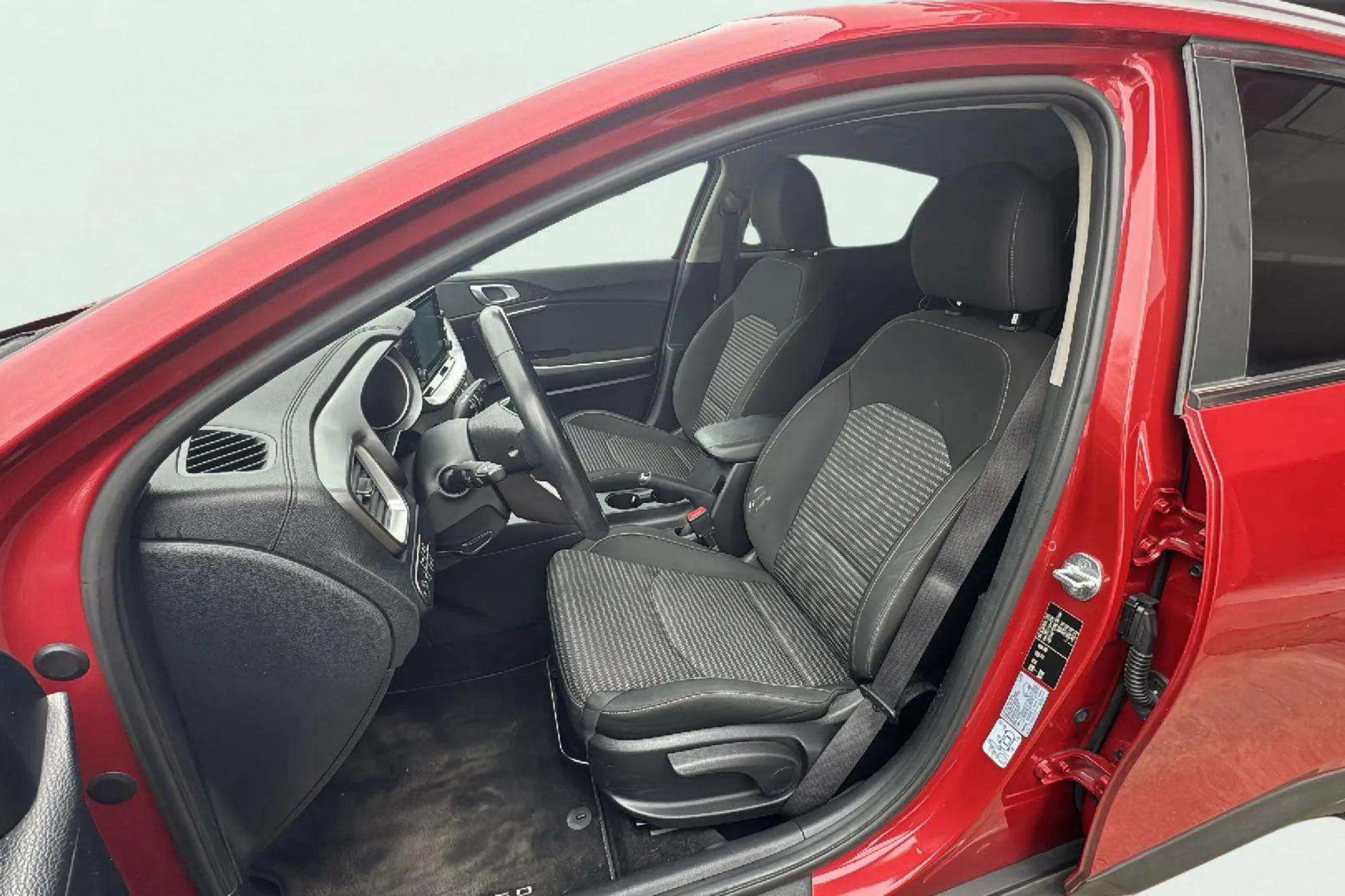 Kia XCeed 1.0 T-GDi Drive - foto 12