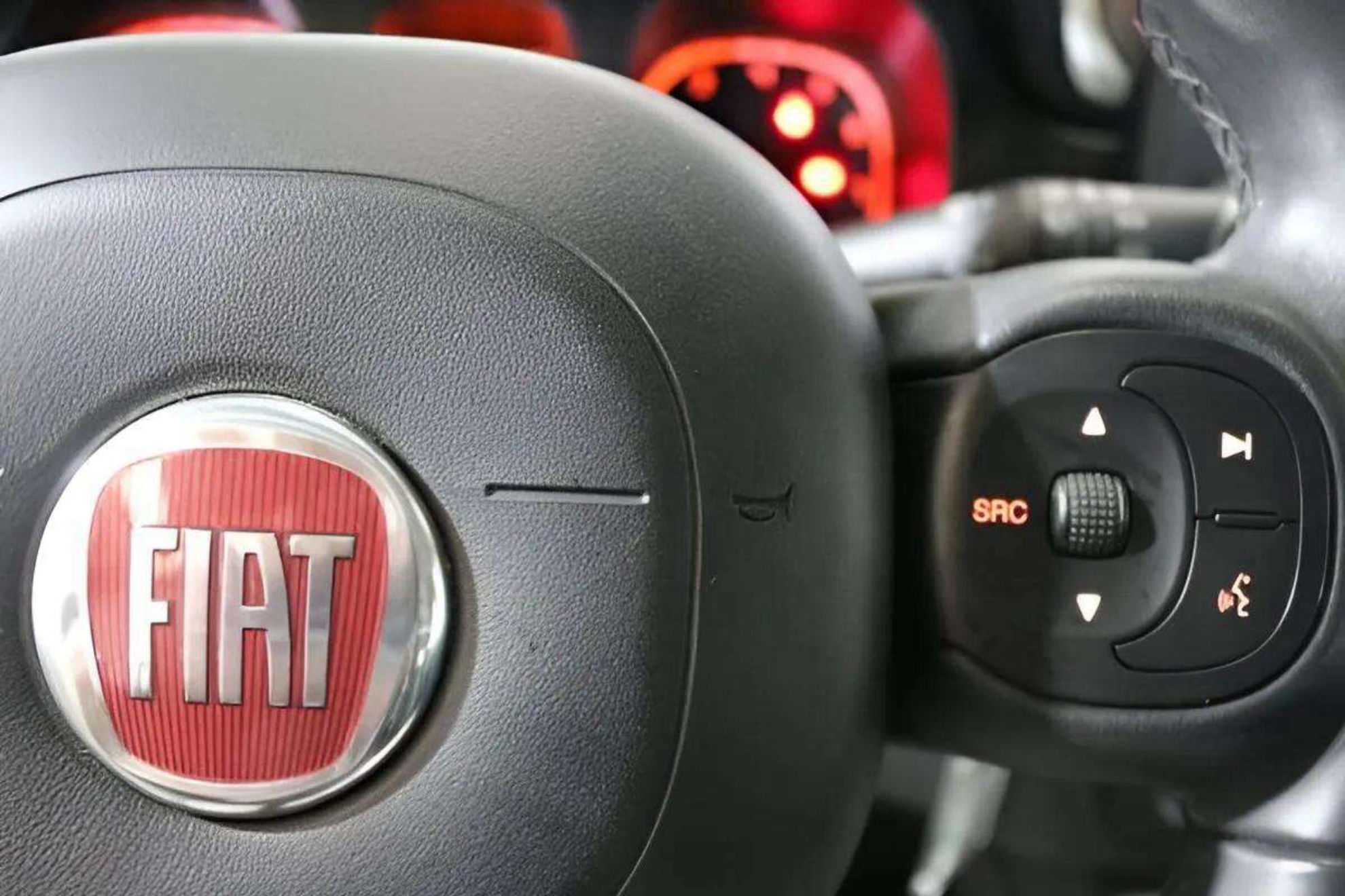 Fiat Panda Red 1.0 Hybrid - foto 13