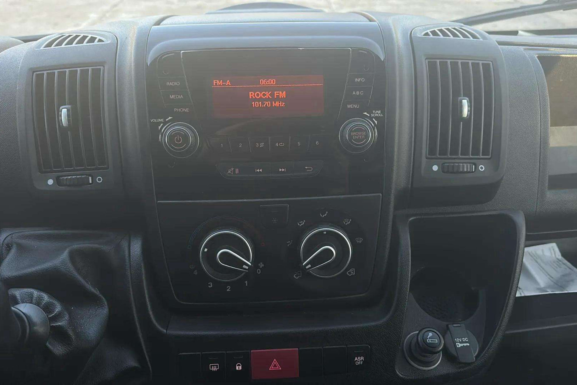 Citroën Jumper BlueHDi Furgón 33L2H2 - foto 10