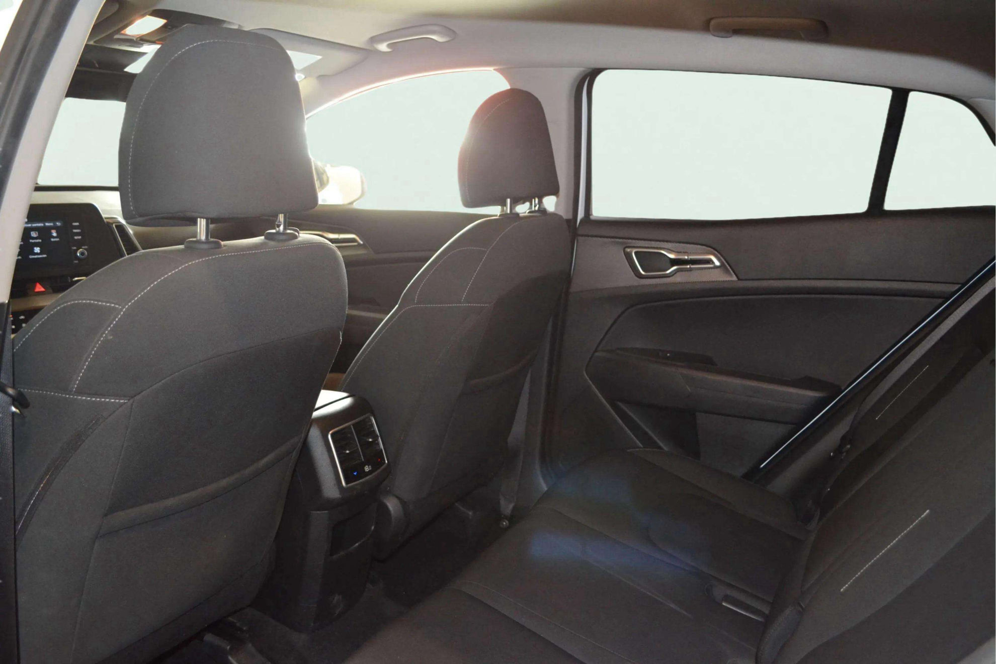 Kia Sportage 1.6 T-GDi Concept 4x2 - foto 11