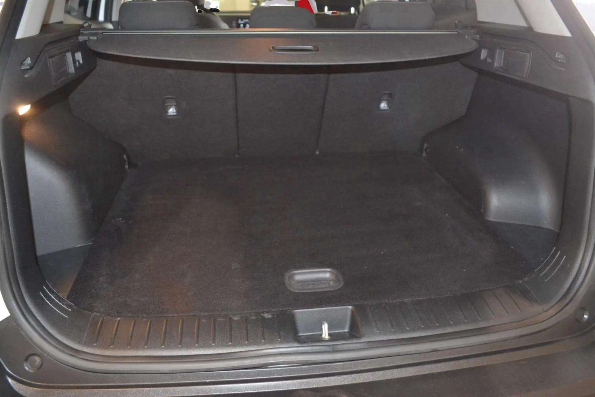Kia Sportage 1.6 T-GDi Concept 4x2 - foto 9