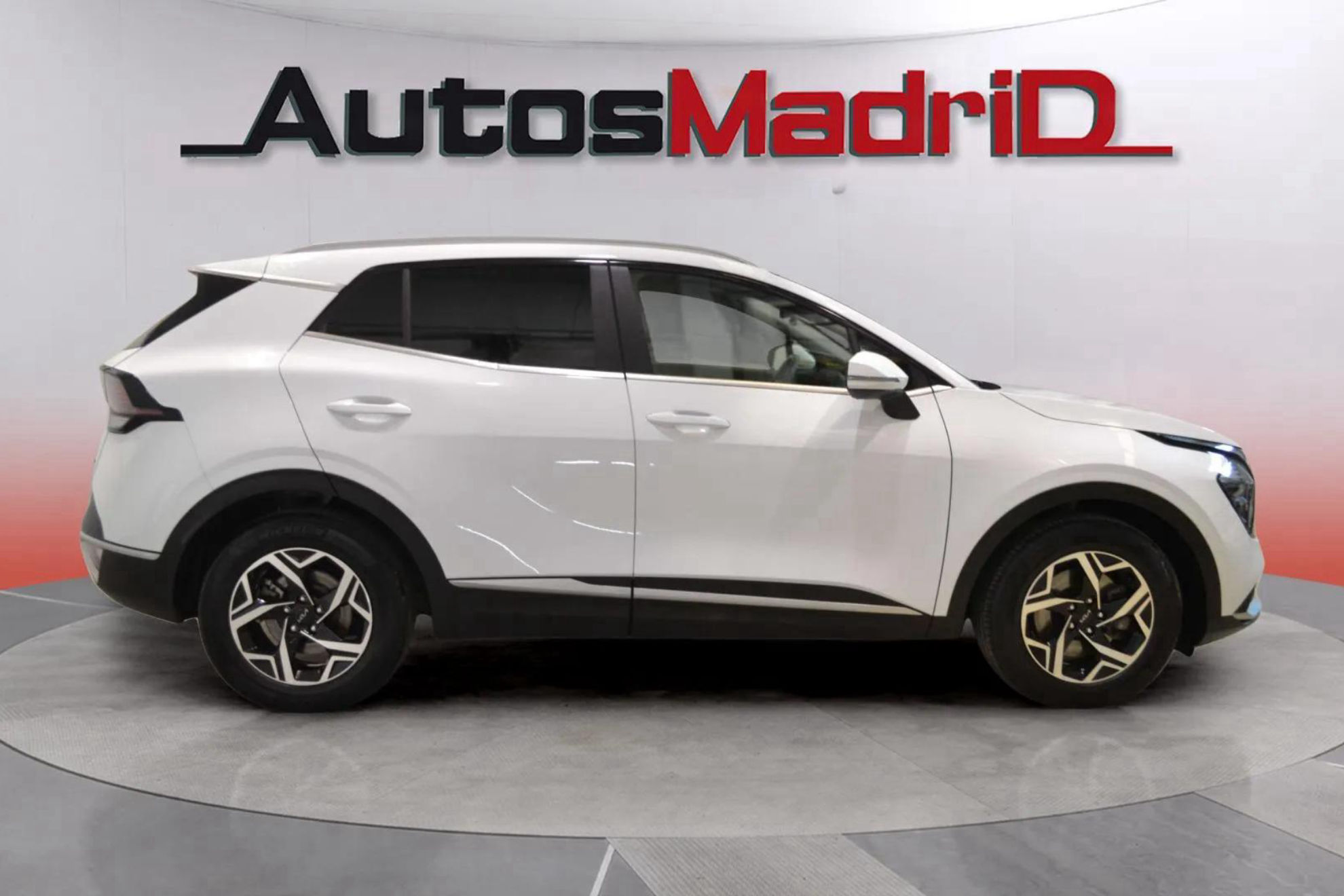 Kia Sportage 1.6 T-GDi Concept 4x2 - foto 8
