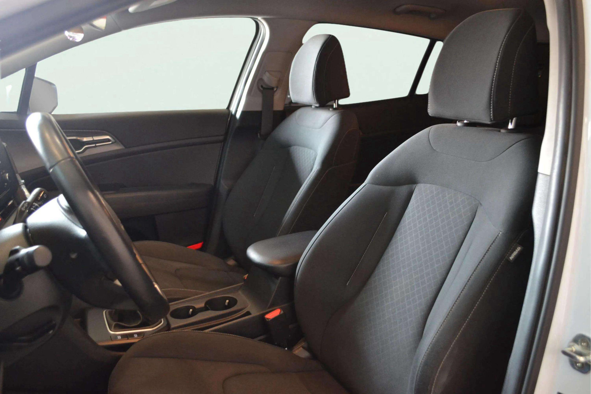 Kia Sportage 1.6 T-GDi Concept 4x2 - foto 14