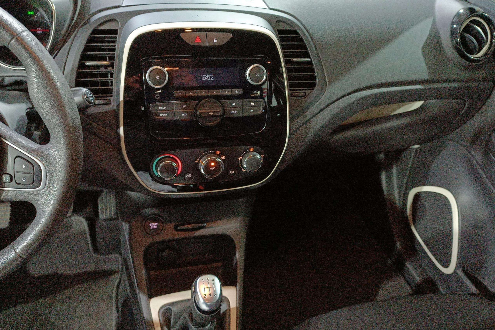 Renault Captur Life TCe -18 - foto 11