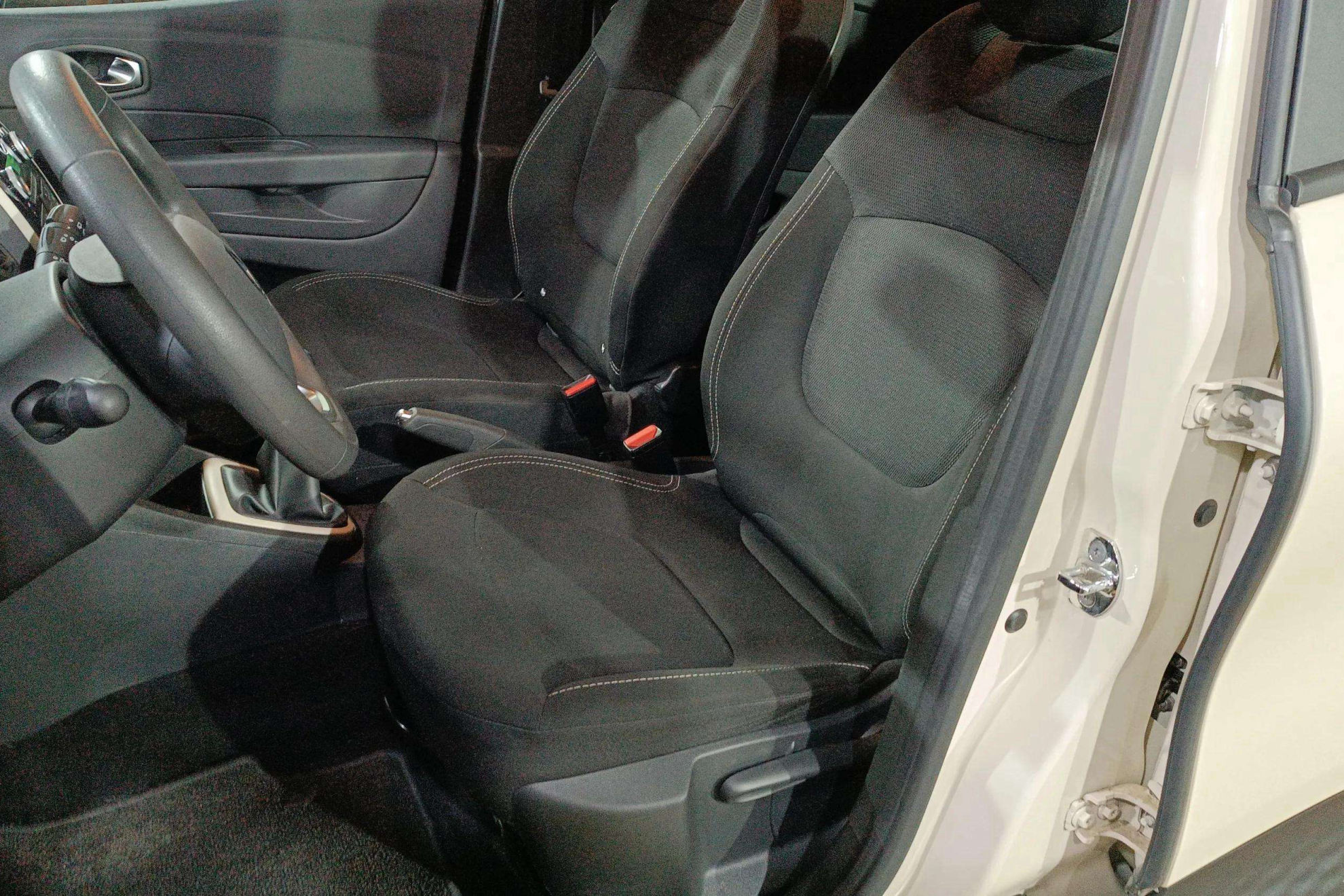 Renault Captur Life TCe -18 - foto 14