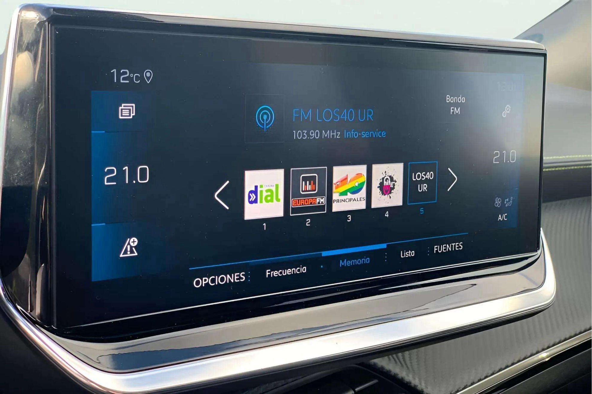 Peugeot 2008 GT PureTech 130 BVM6 - foto 8