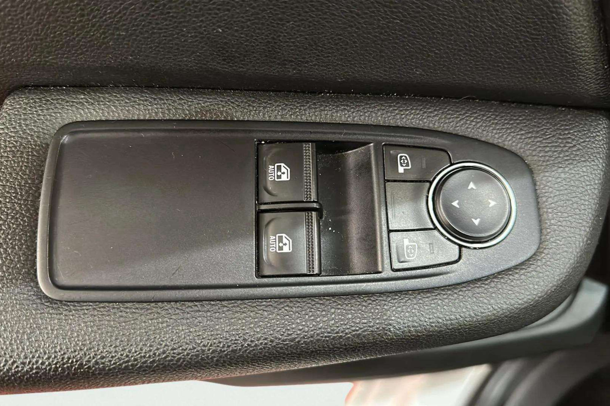 Renault Clio Serie limitada Limited TCe - foto 16