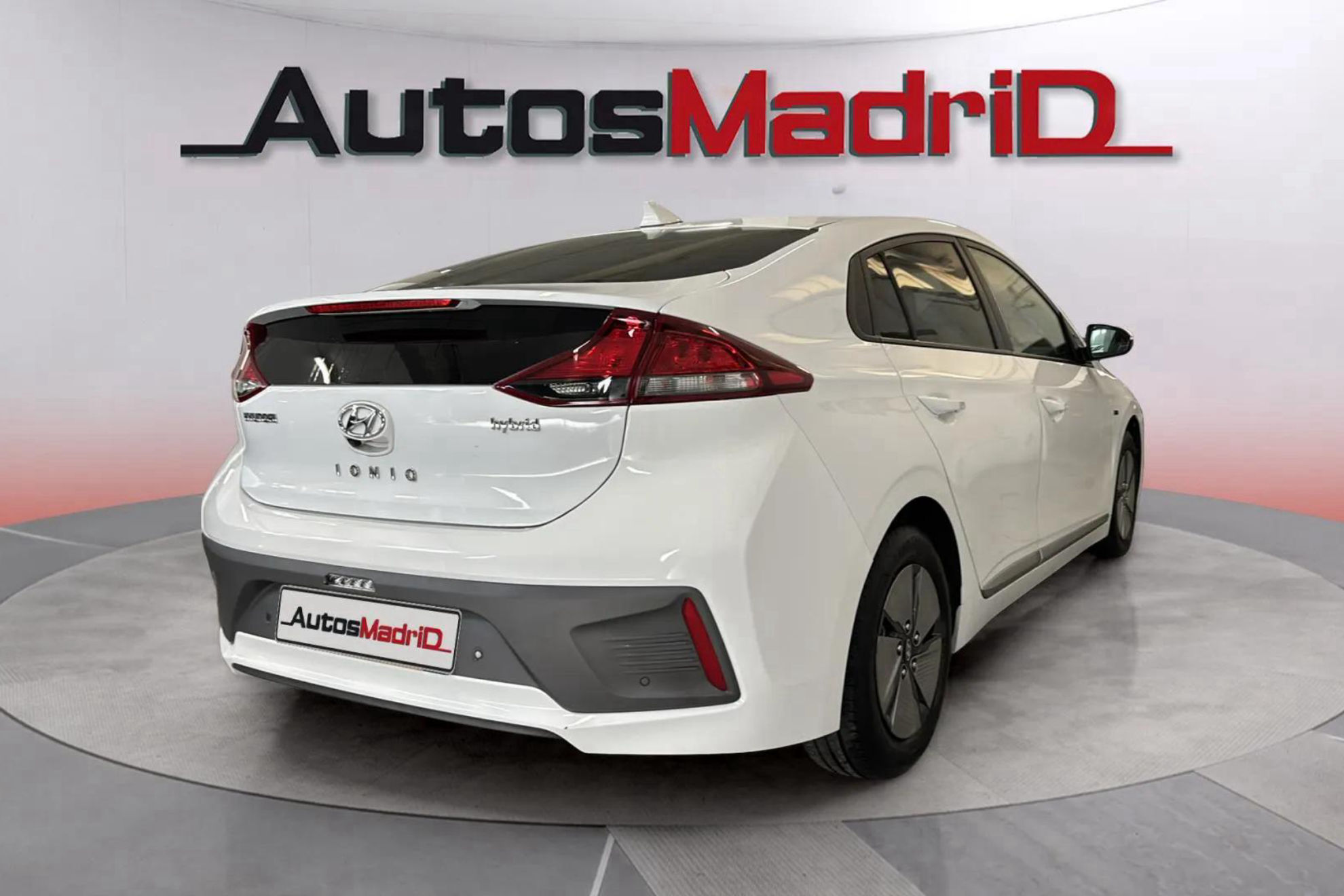 Hyundai Ioniq 1.6 GDI HEV Klass DCT - foto 7