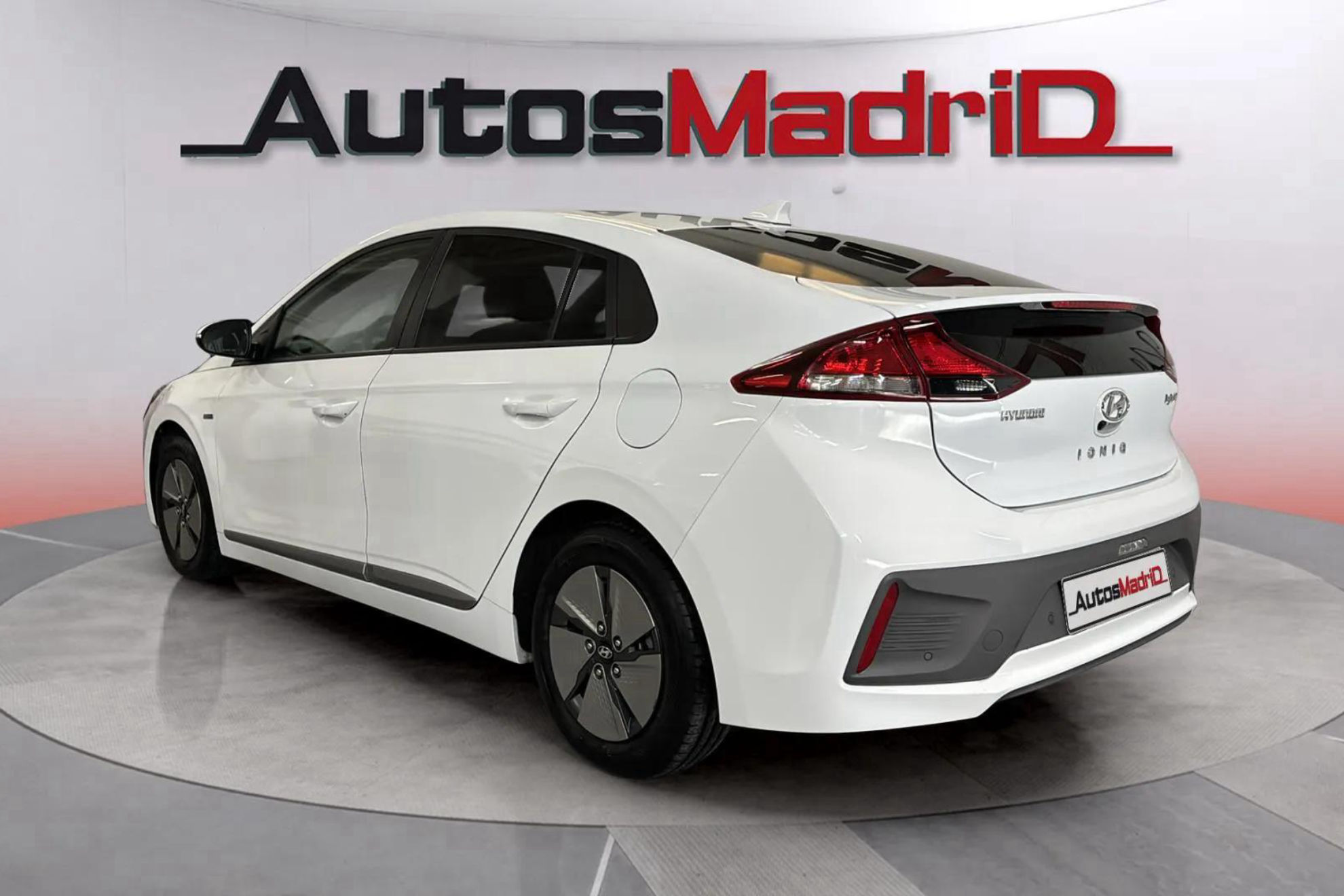 Hyundai Ioniq 1.6 GDI HEV Klass DCT - foto 5