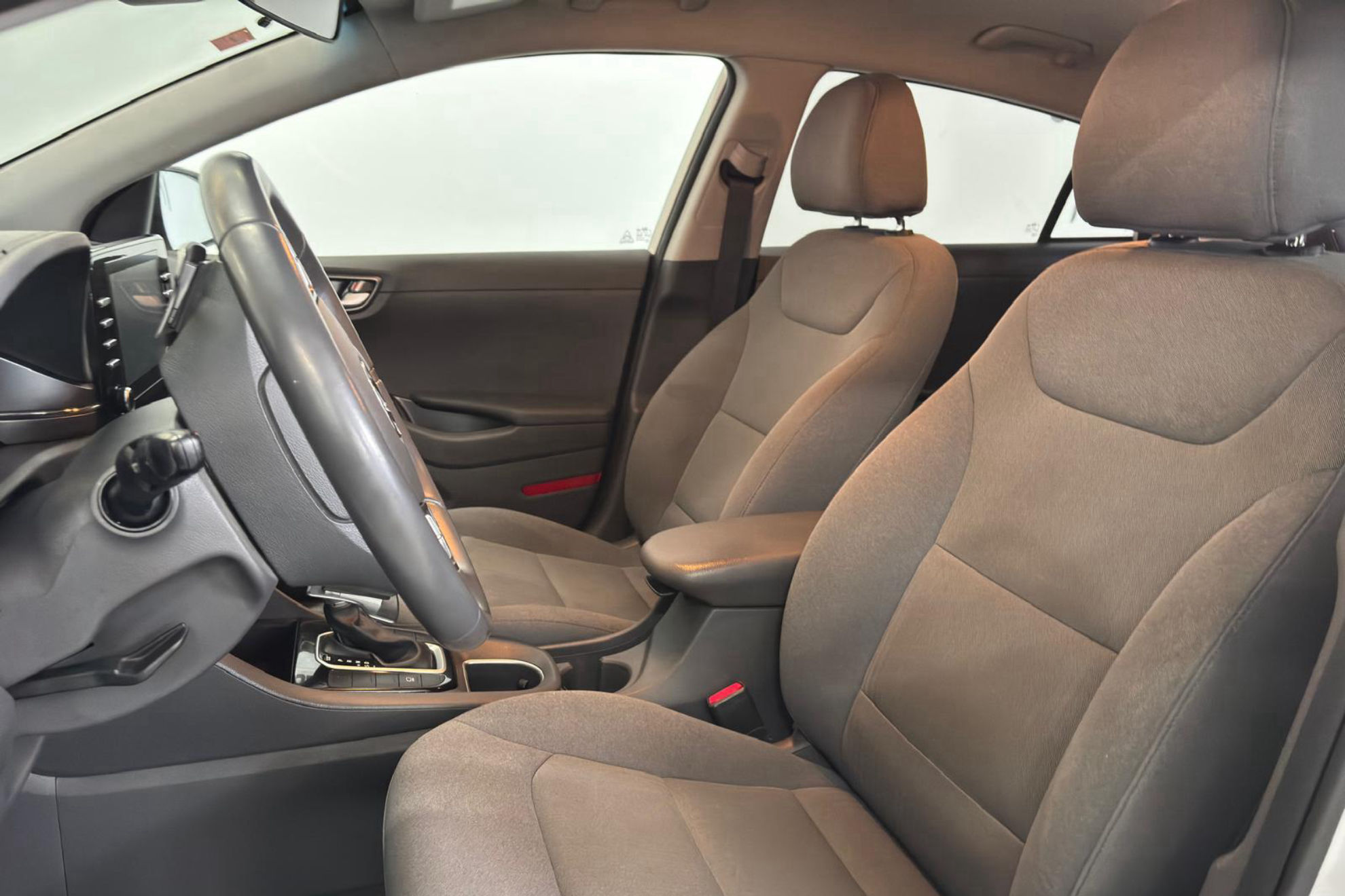 Hyundai Ioniq 1.6 GDI HEV Klass DCT - foto 10