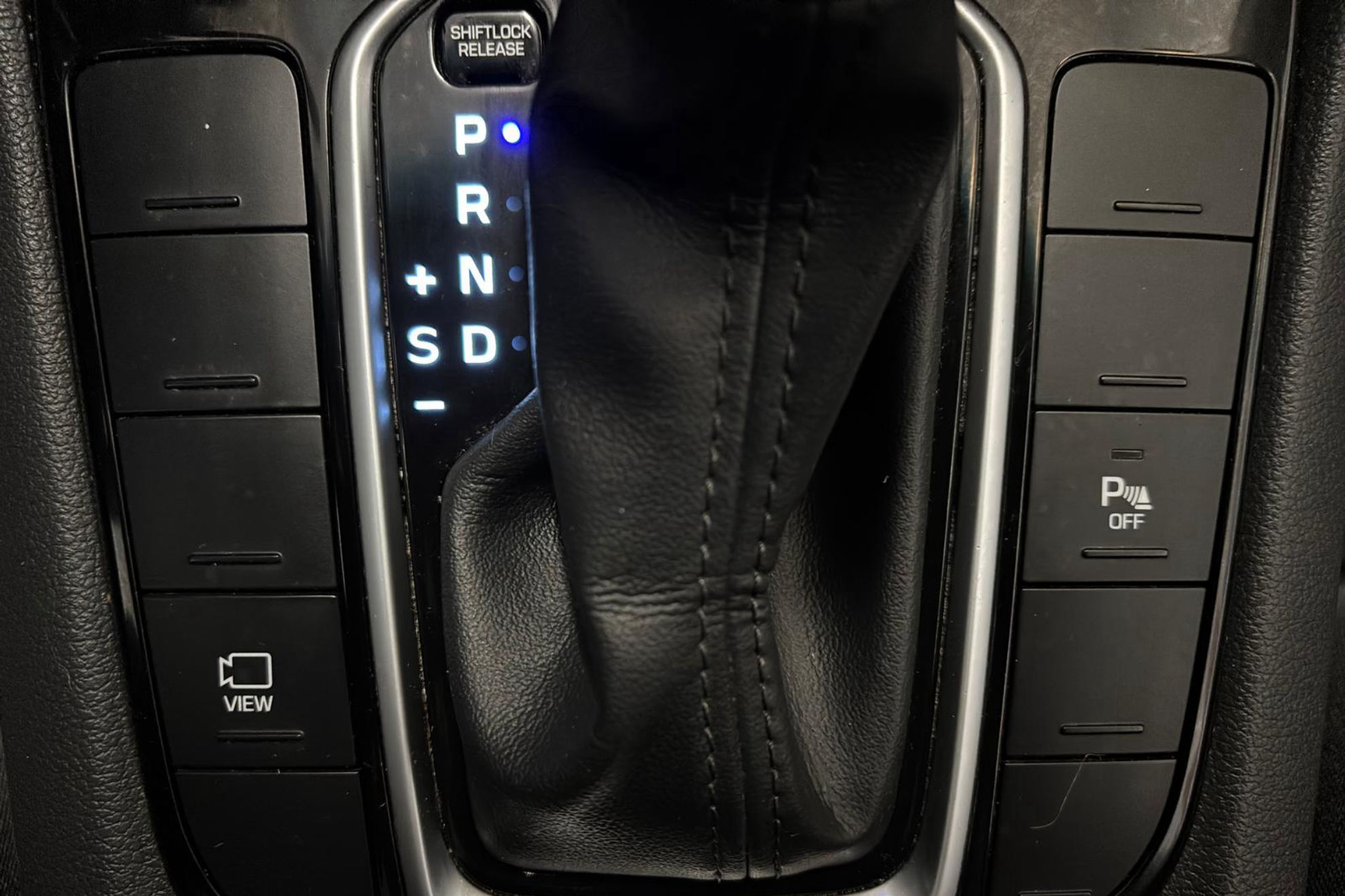 Hyundai Ioniq 1.6 GDI HEV Klass DCT - foto 31
