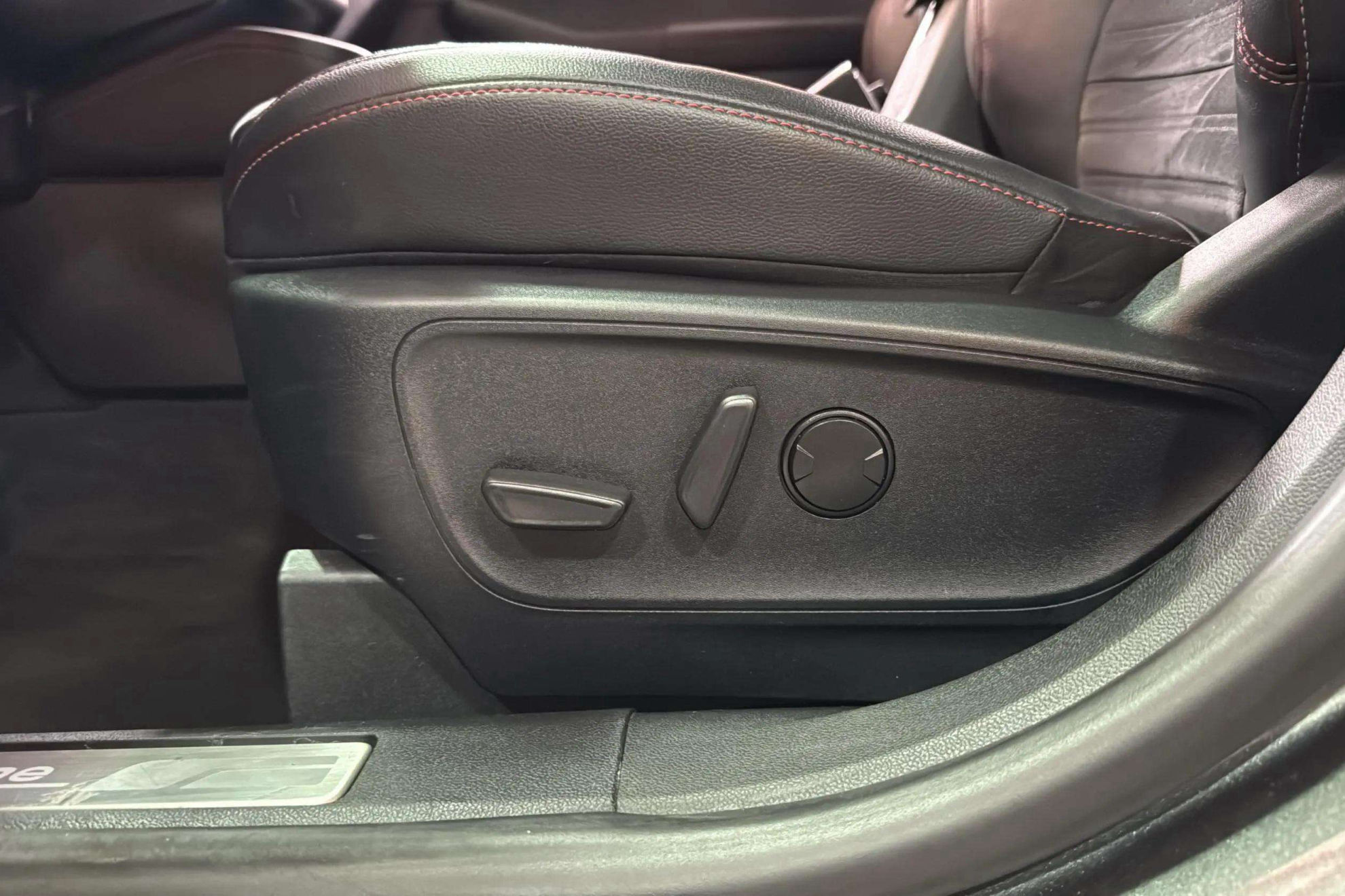 Ford Kuga ST-Line 2.0 EcoBlue 4x4 - foto 16