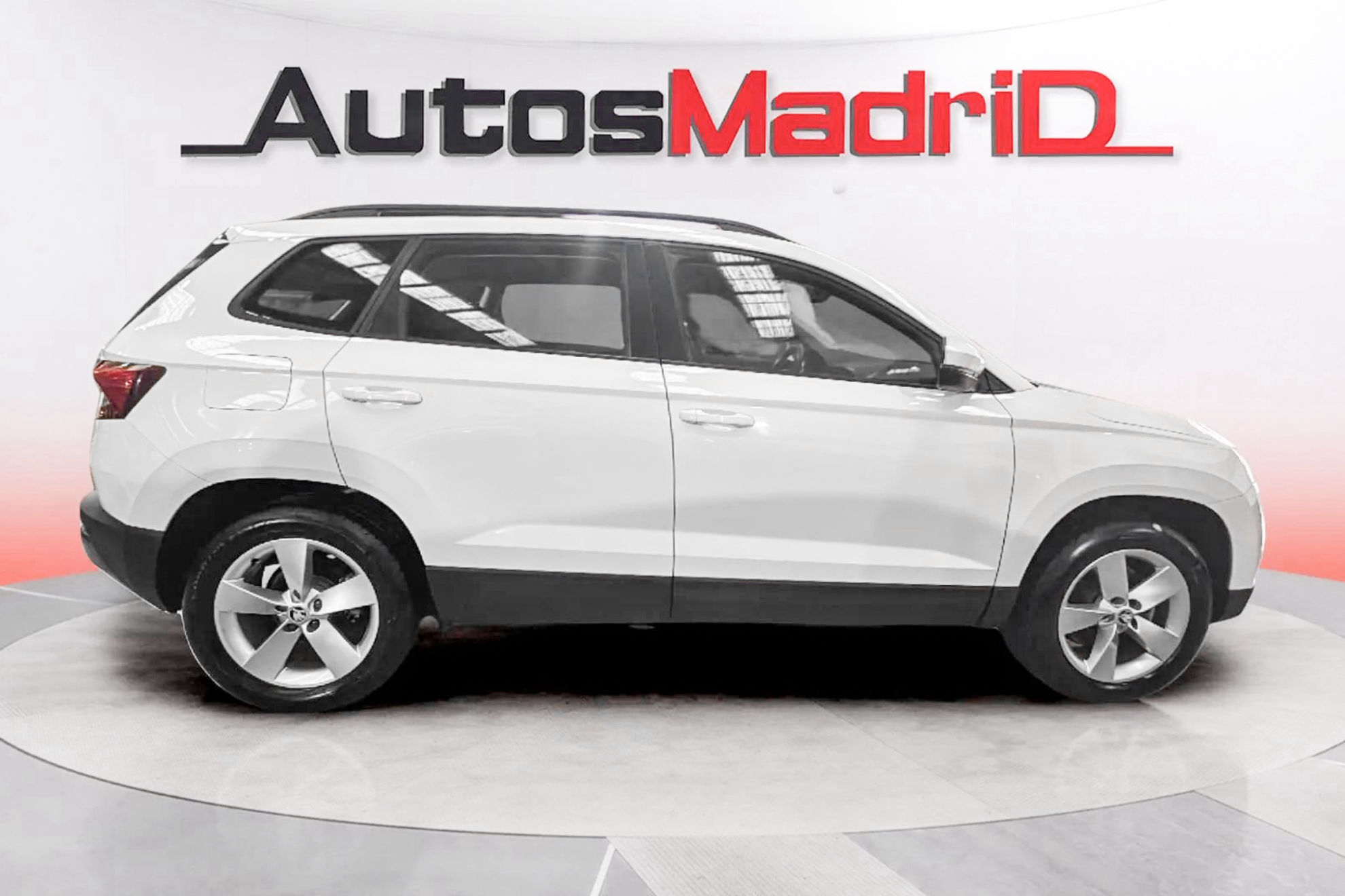 Škoda Karoq 2.0 TDI DSG 4x4 Ambition - foto 8
