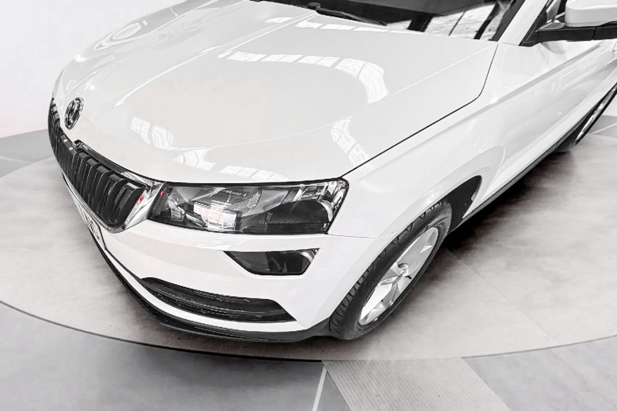 Škoda Karoq 2.0 TDI DSG 4x4 Ambition - foto 12