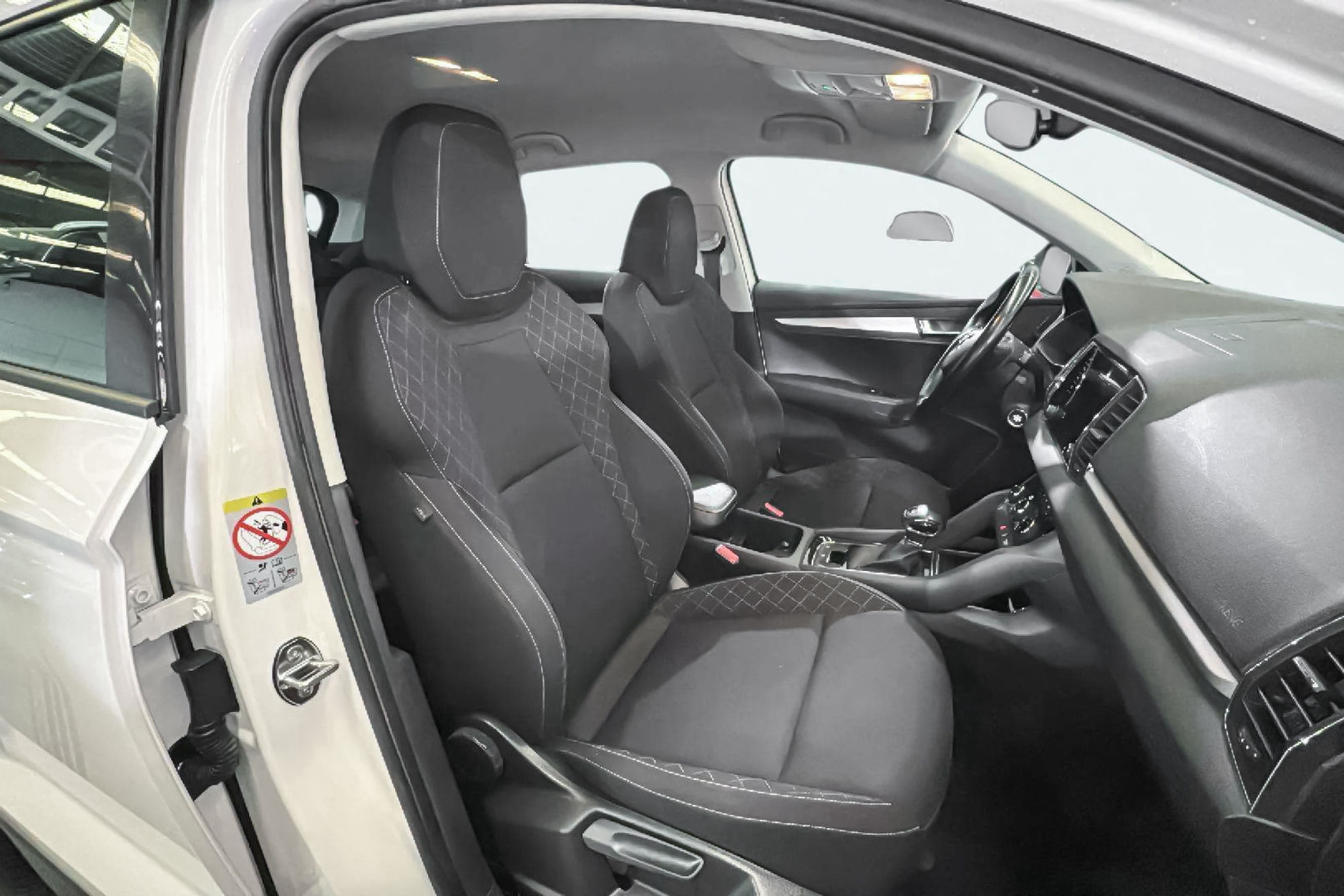 Škoda Karoq 2.0 TDI DSG 4x4 Ambition - foto 22