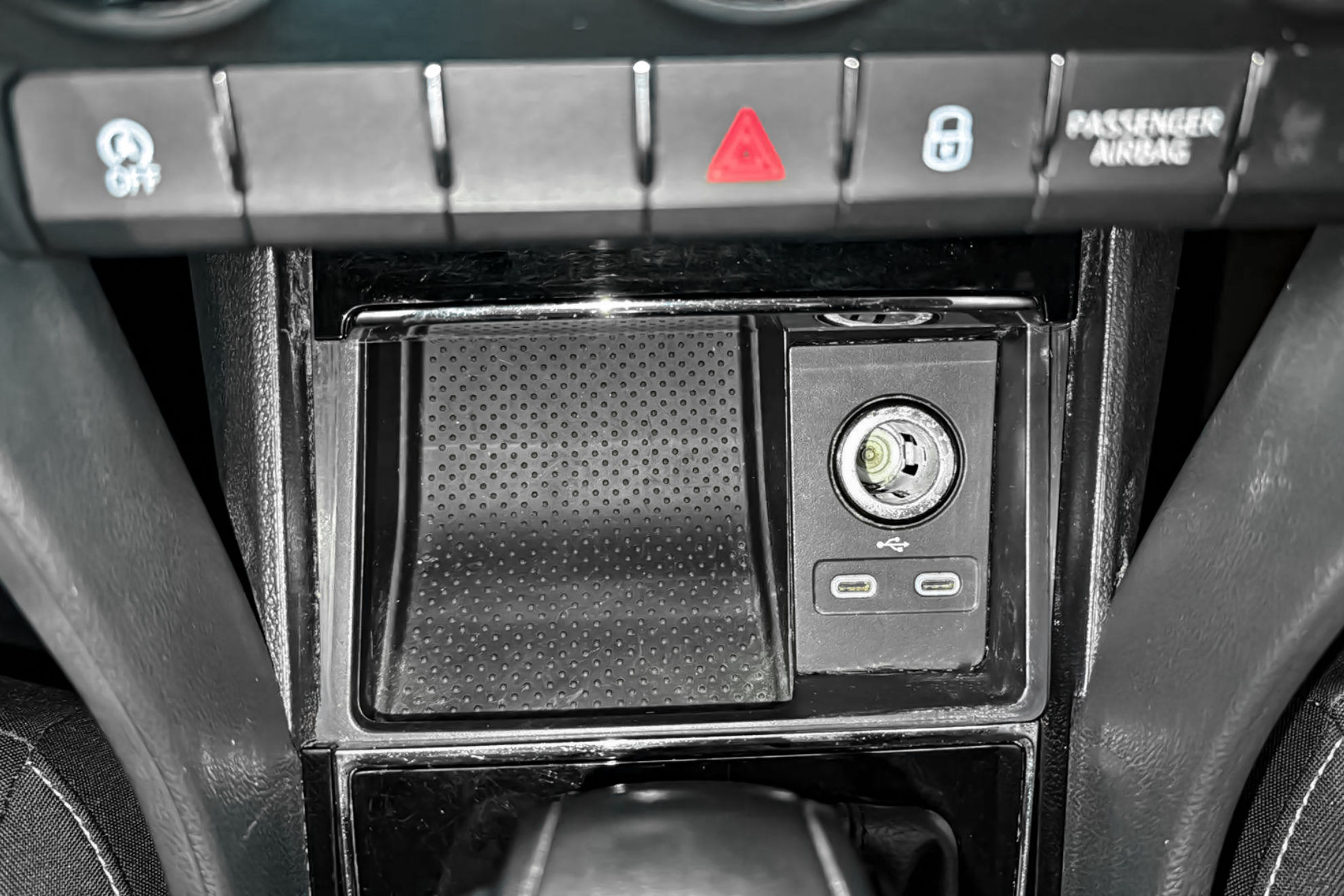 Škoda Karoq 2.0 TDI DSG 4x4 Ambition - foto 40