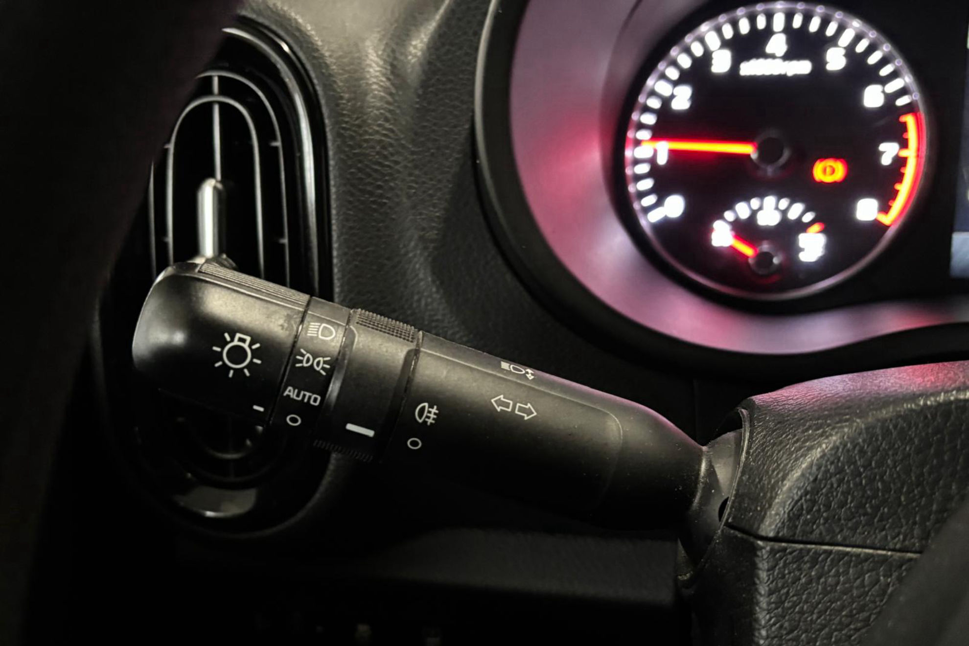 Kia Picanto 1.0 DPi Concept Pack Comfort - foto 19