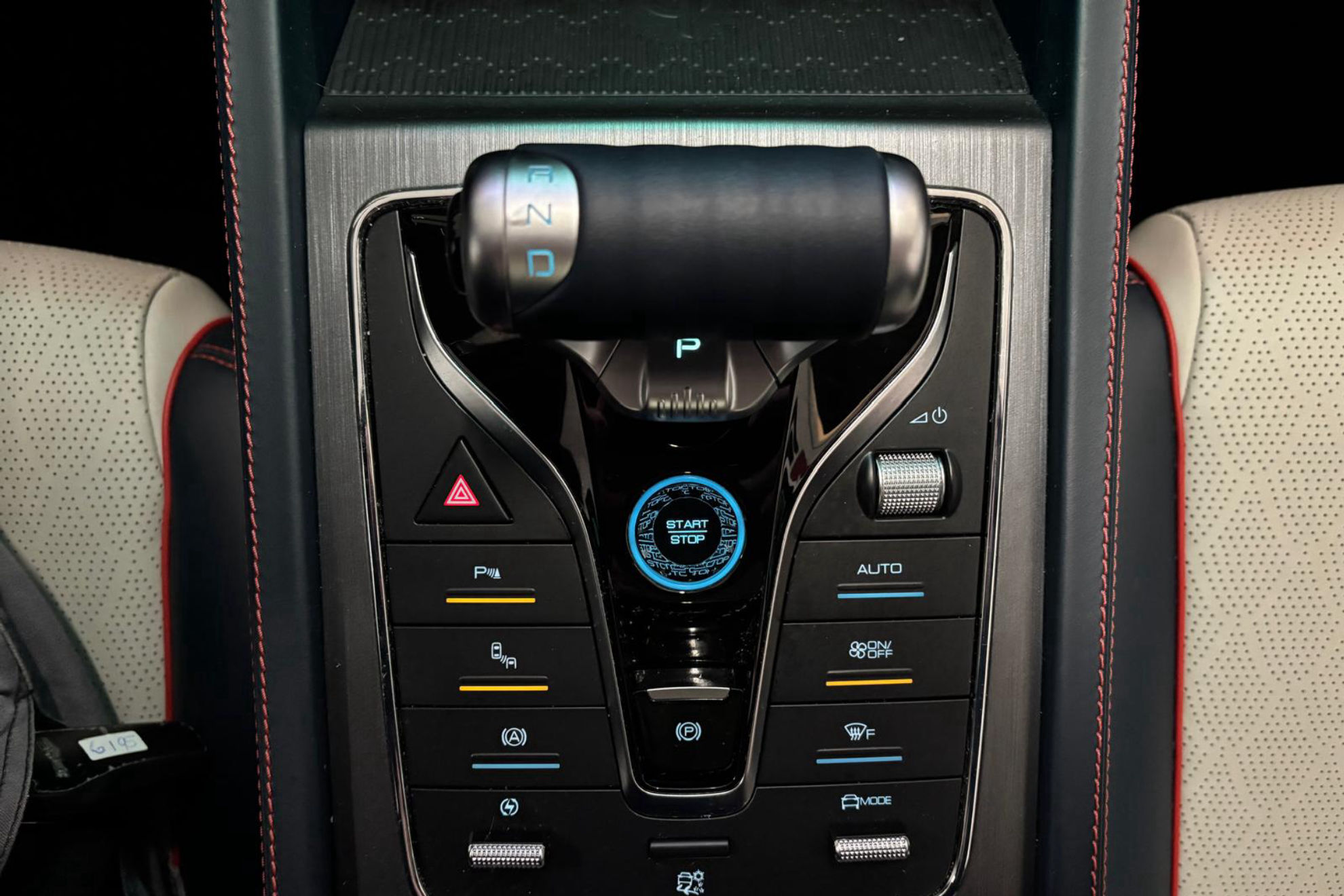 BYD Atto 3 Comfort - foto 31