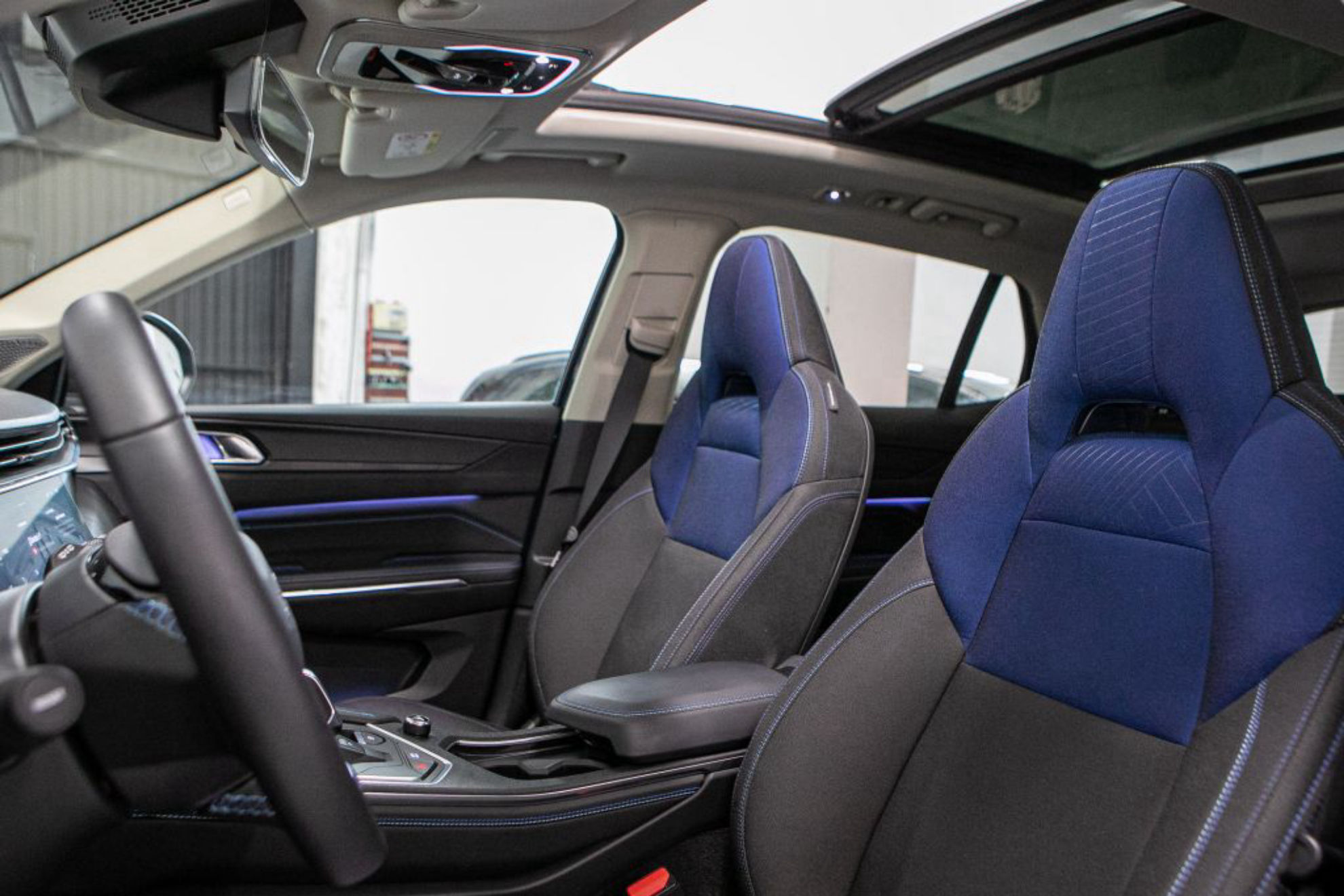 Lynk & Co 01 1.5 PHEV - foto 14