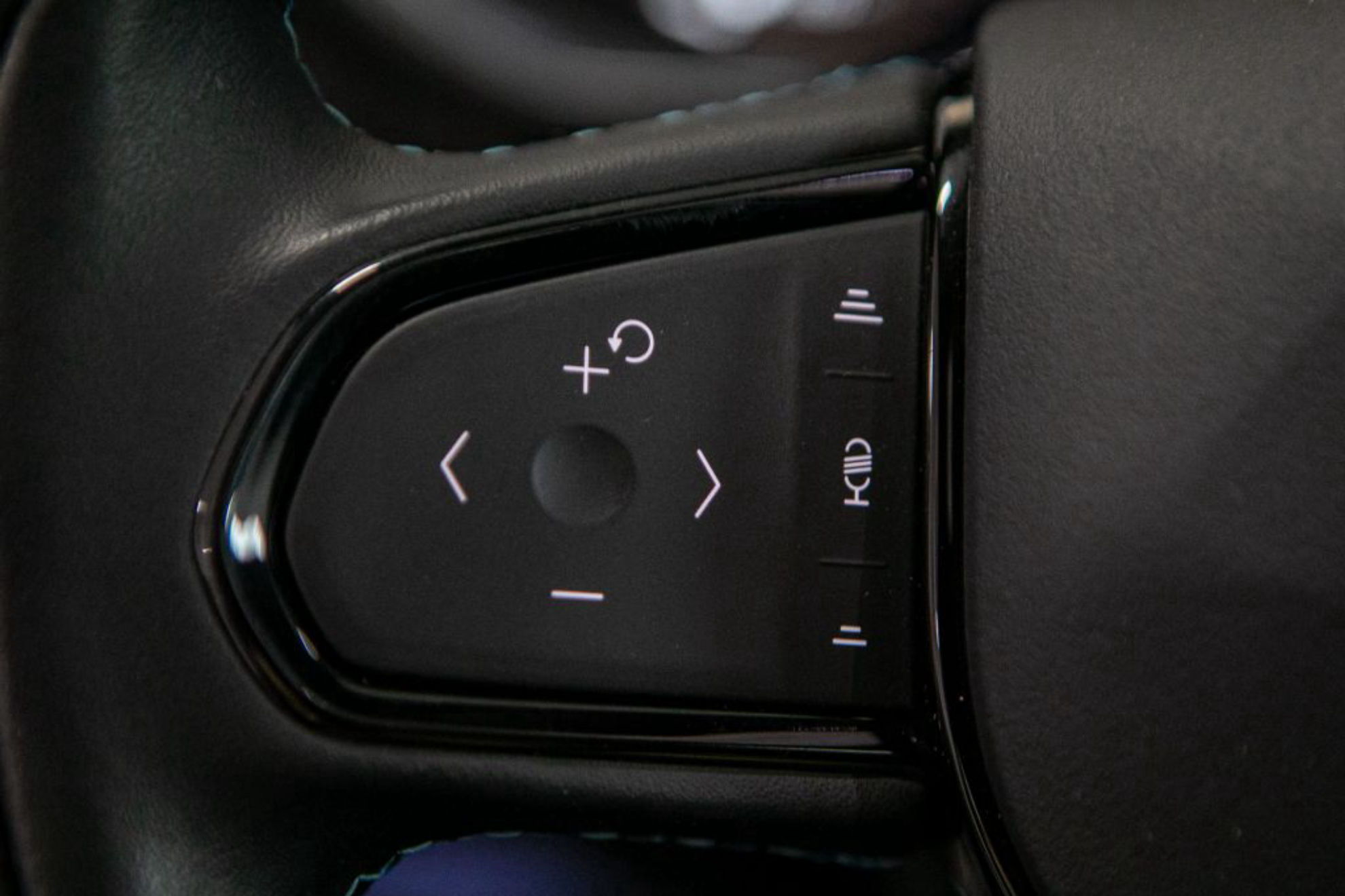 Lynk & Co 01 1.5 PHEV - foto 25