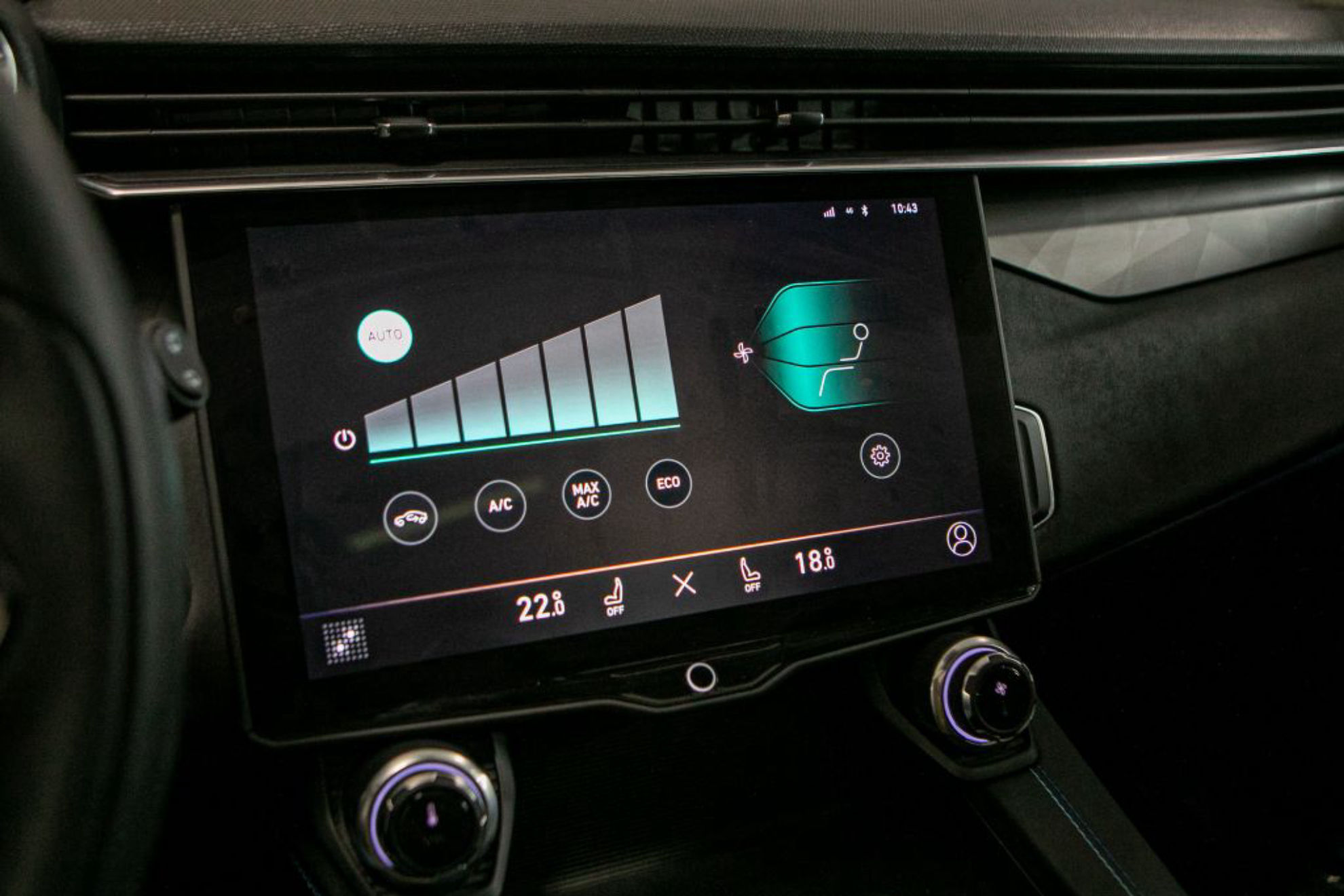 Lynk & Co 01 1.5 PHEV - foto 30