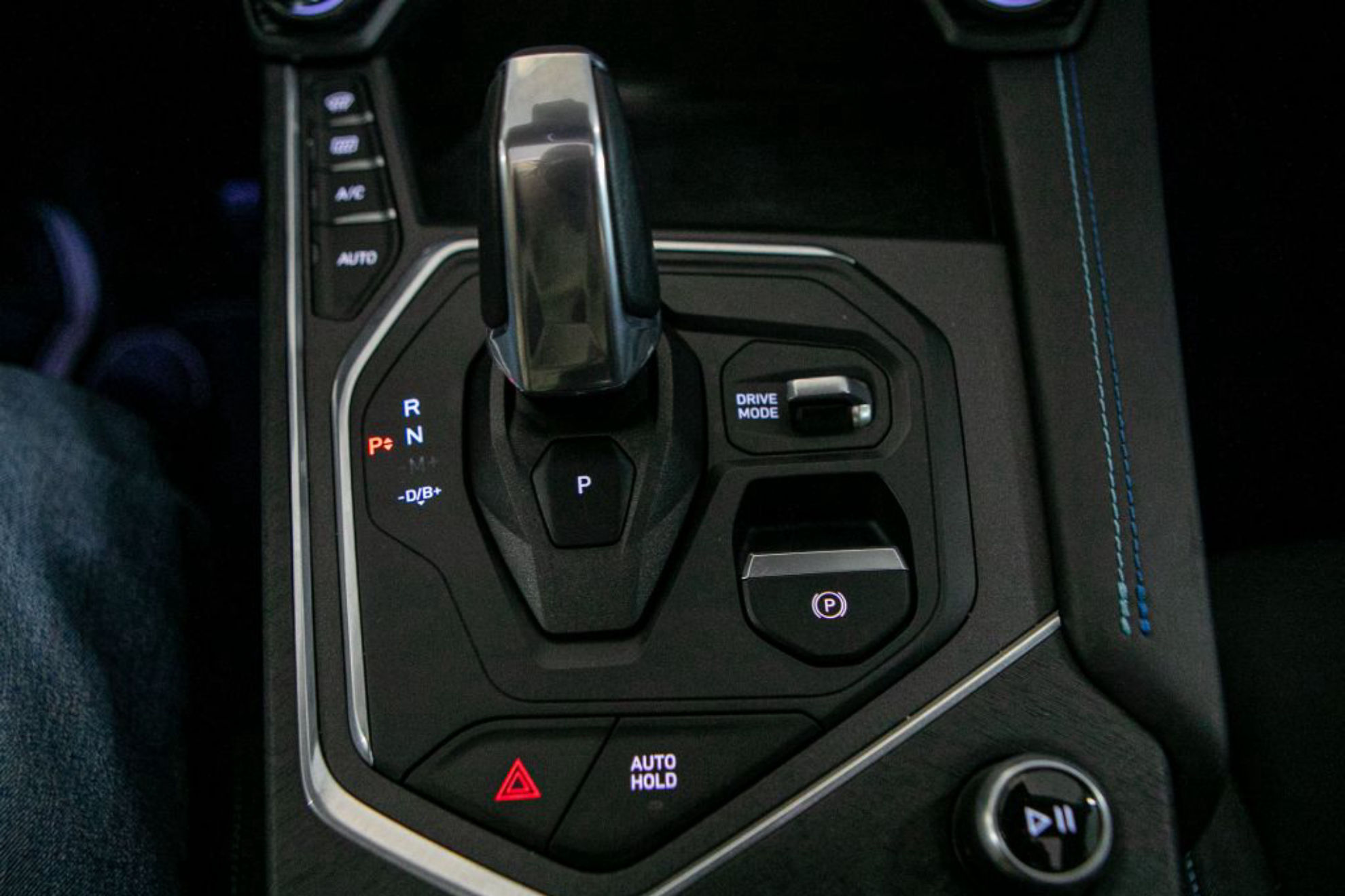 Lynk & Co 01 1.5 PHEV - foto 38