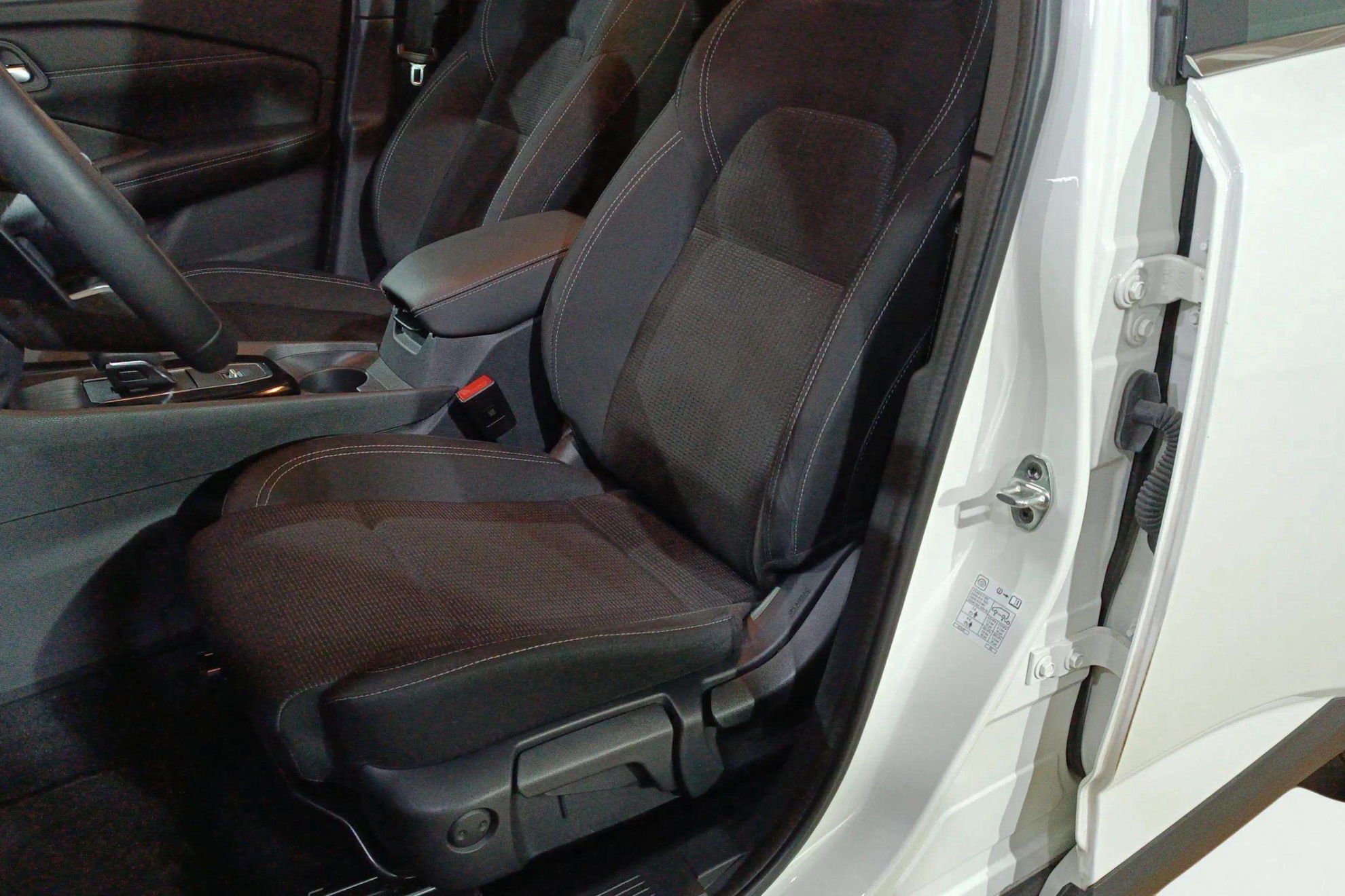 Nissan Qashqai Digt mHEV Xtronic Acenta - foto 13