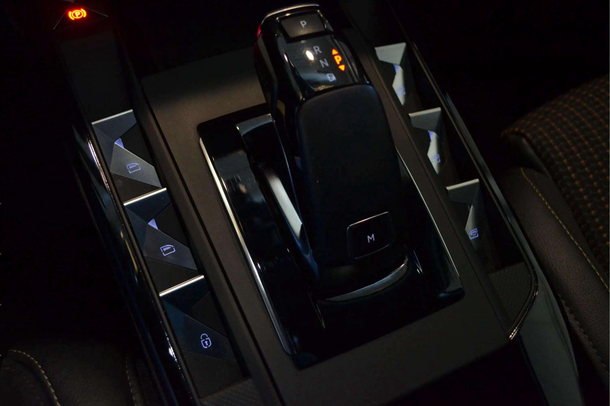 DS DS 3 Crossback PureTech Performance Line - foto 23