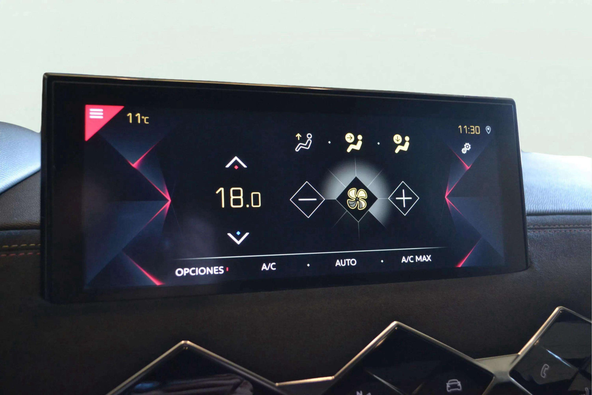 DS DS 3 Crossback PureTech Performance Line - foto 28