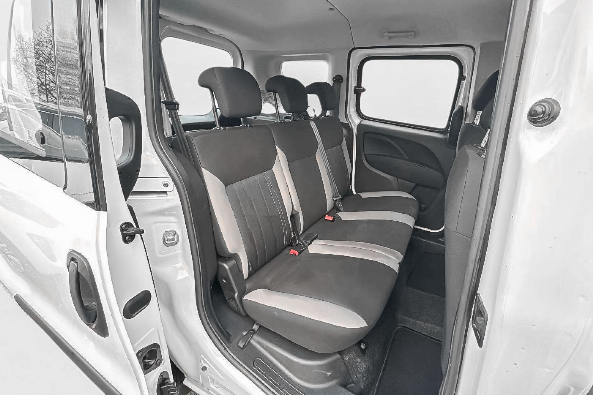 Fiat Doblò Combi (N1) 1.5 BlueHDi 100 - foto 22