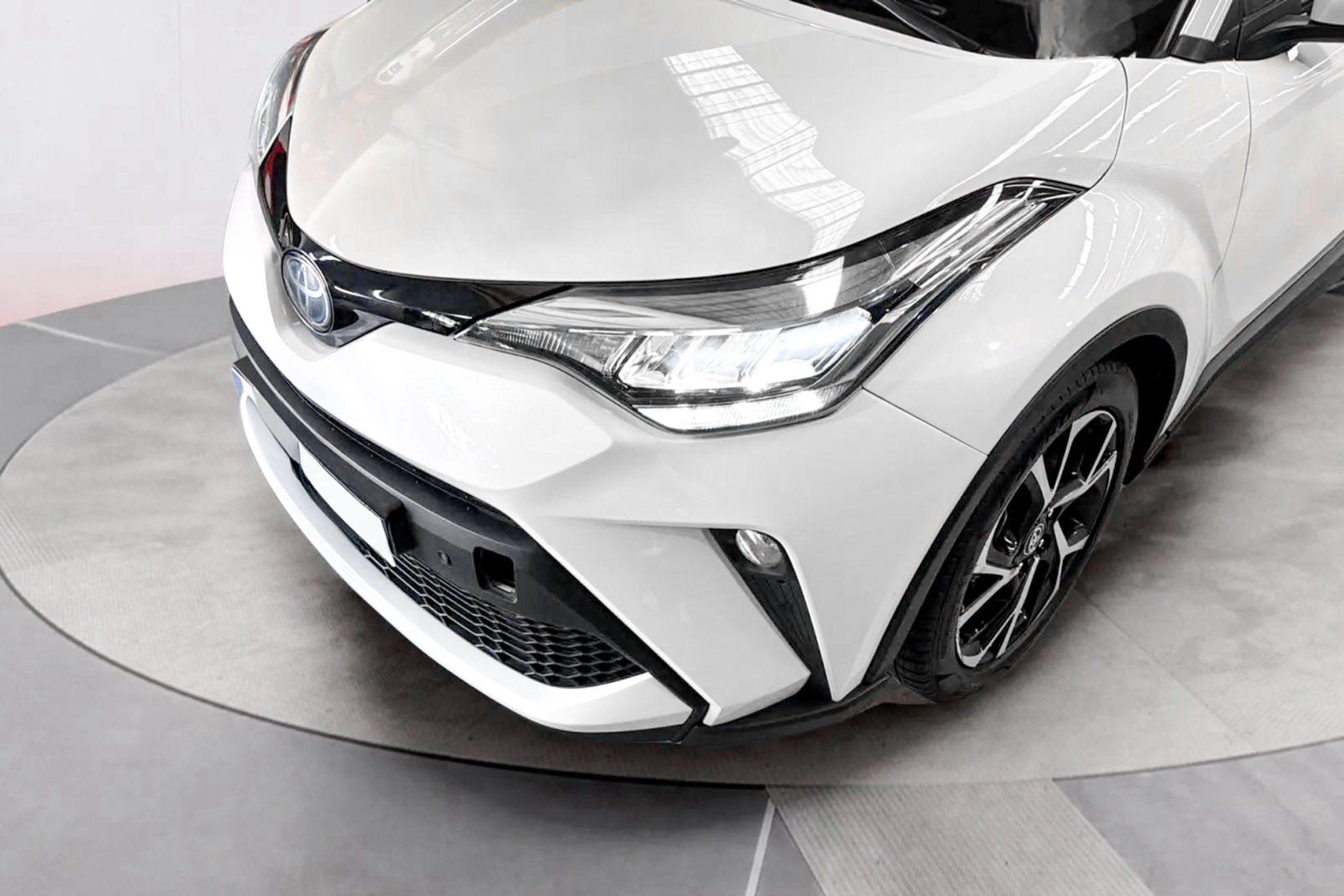 Toyota C-HR 1.8 125H Advance - foto 13