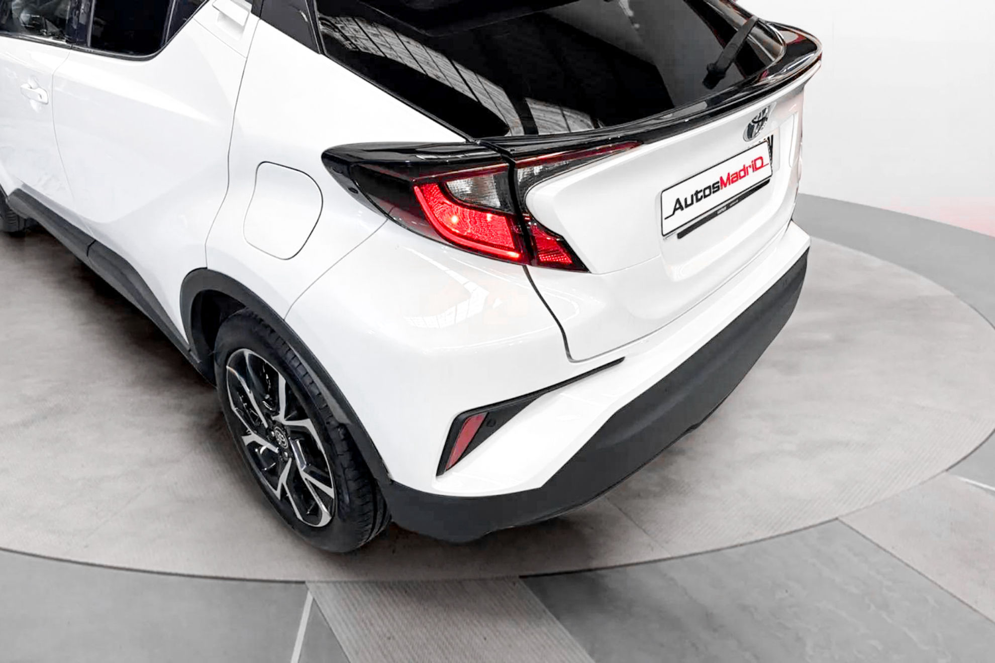 Toyota C-HR 1.8 125H Advance - foto 16