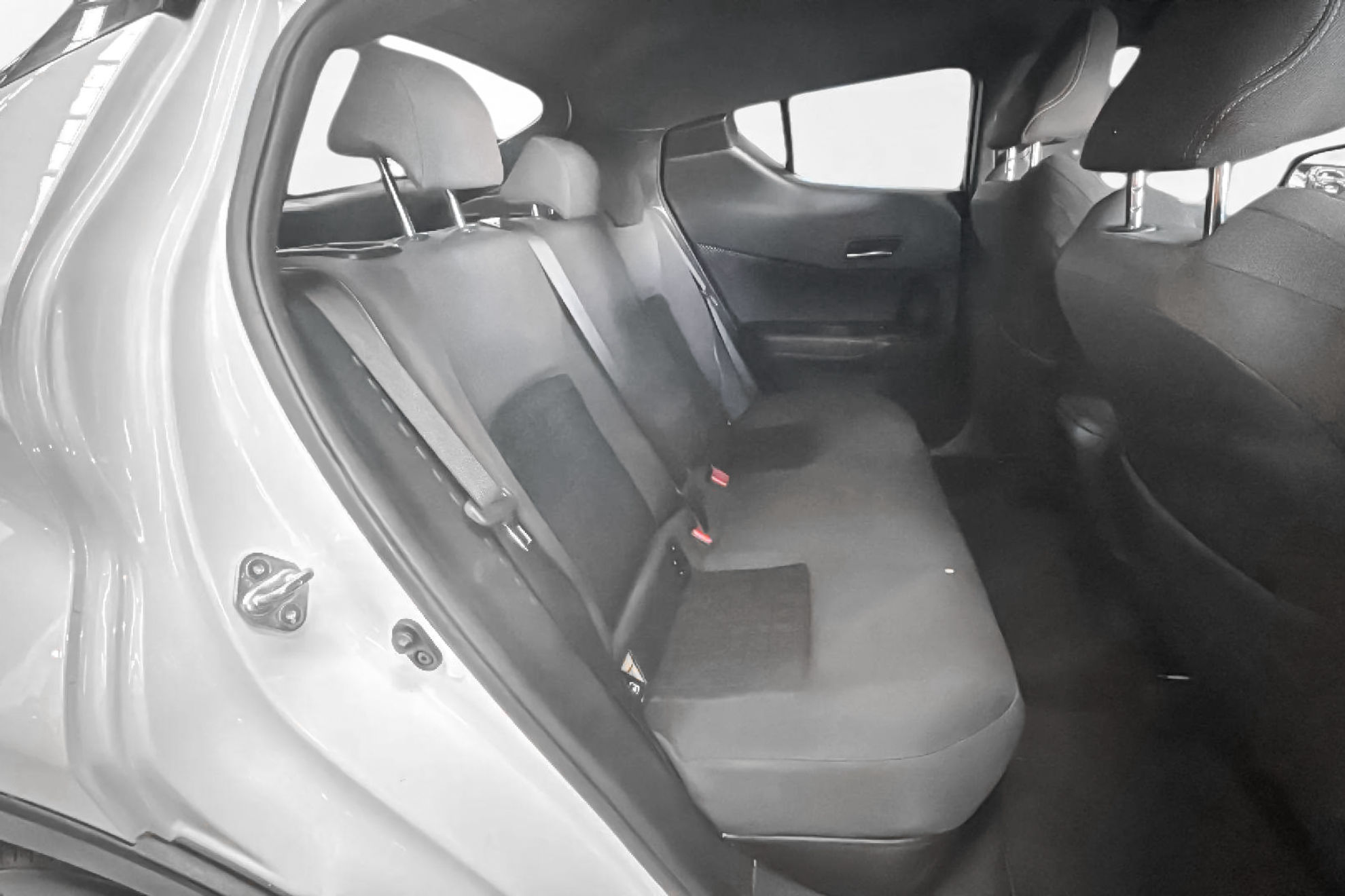 Toyota C-HR 1.8 125H Advance - foto 26