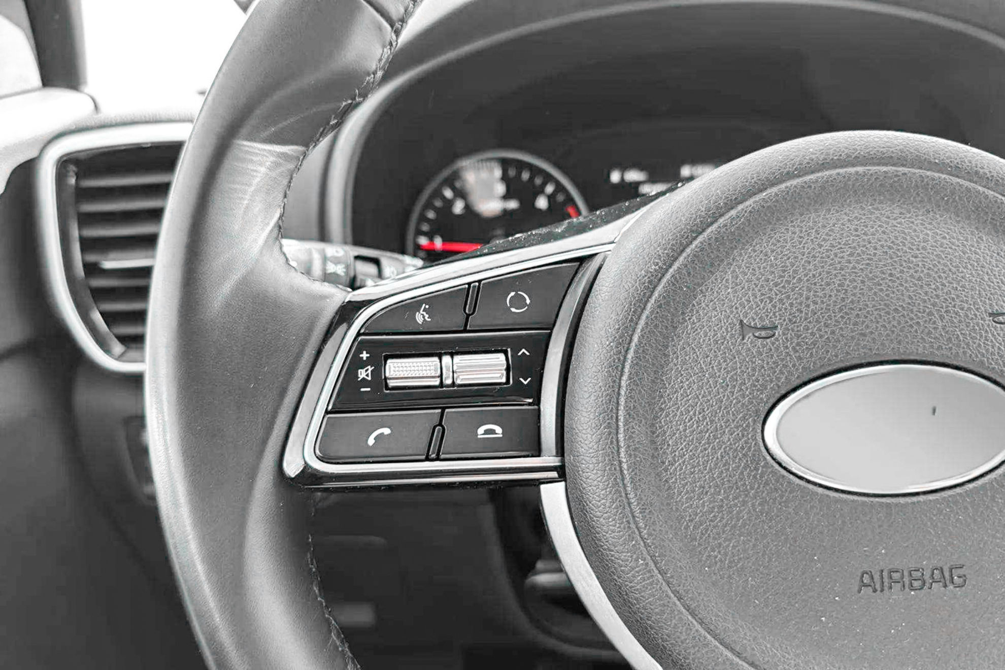 Kia Sportage 1.6 MHEV Drive 4x2 - foto 32