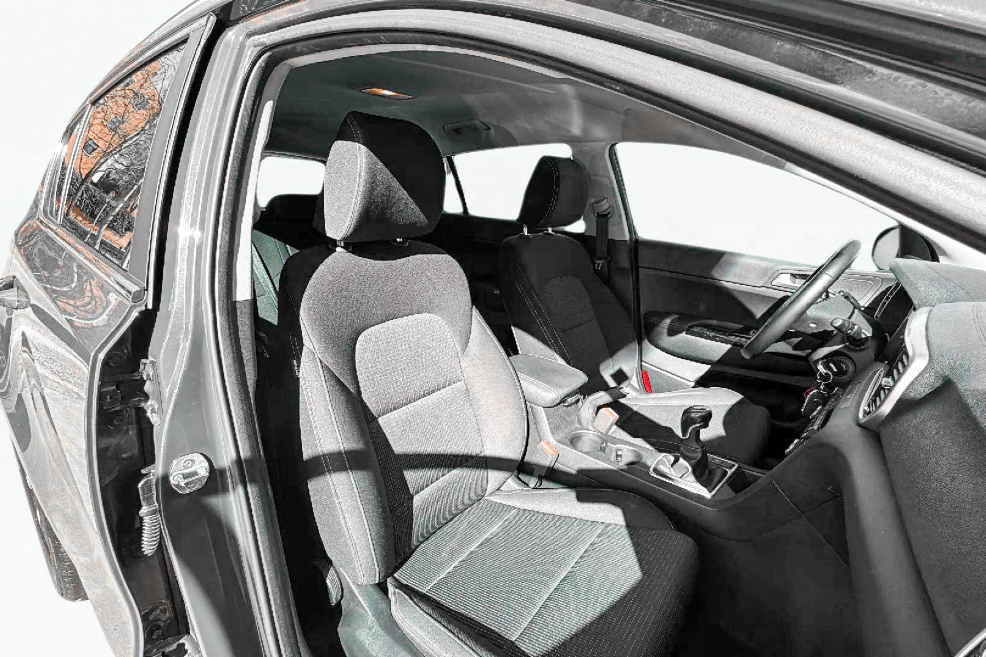 Kia Sportage 1.6 MHEV Drive 4x2 - foto 28