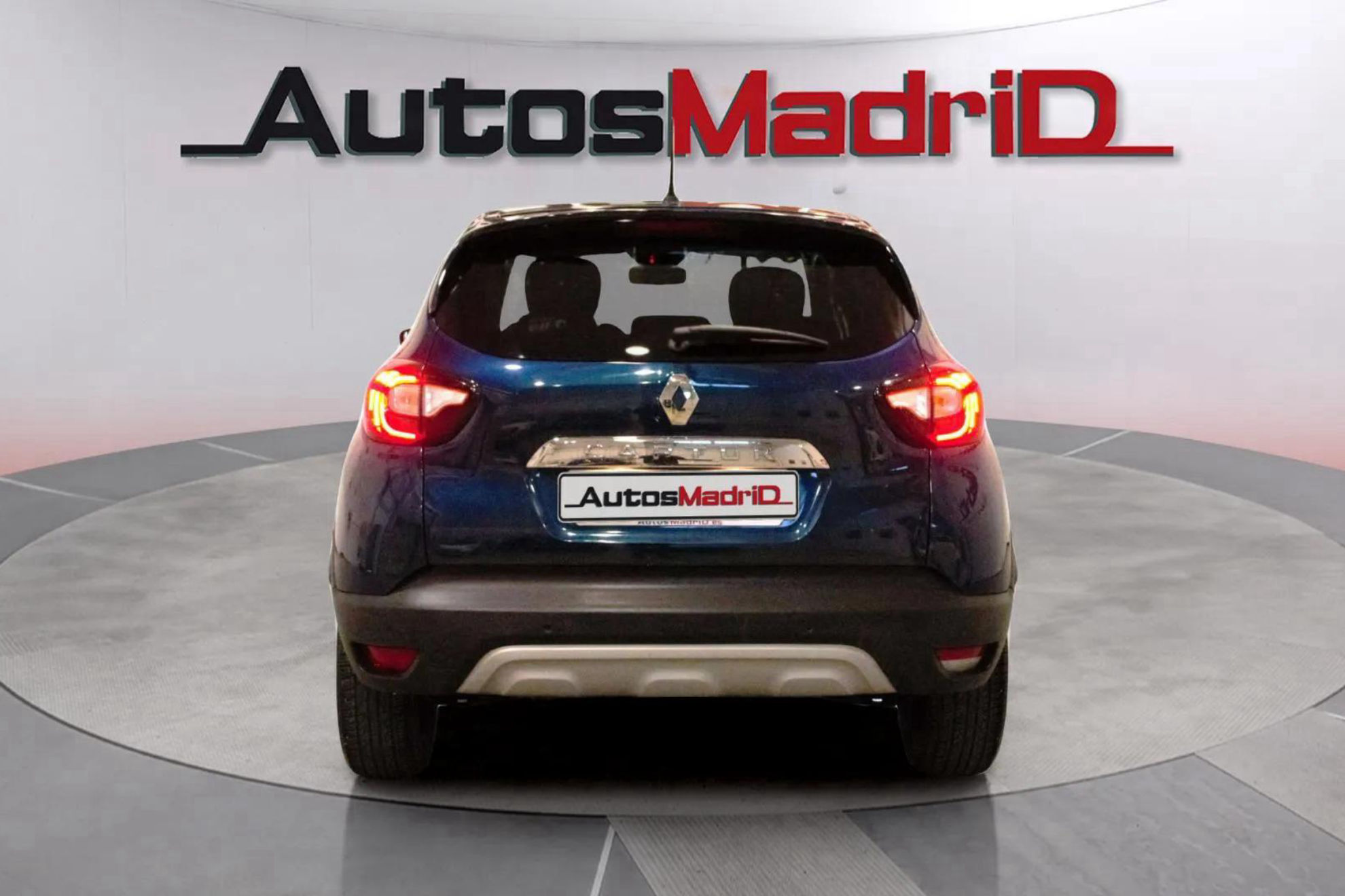 Renault Captur Limited TCe -18 - foto 6