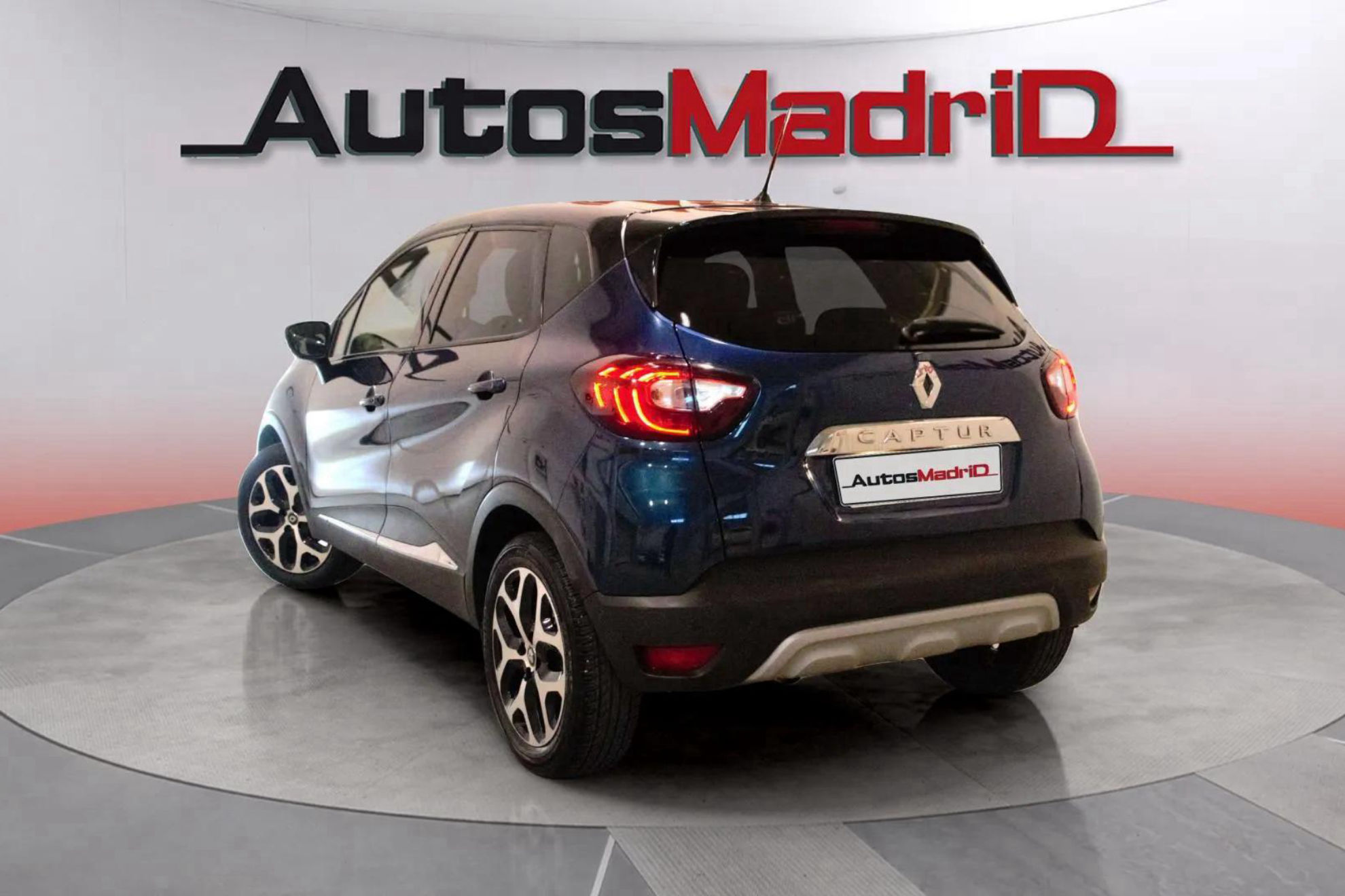 Renault Captur Limited TCe -18 - foto 5
