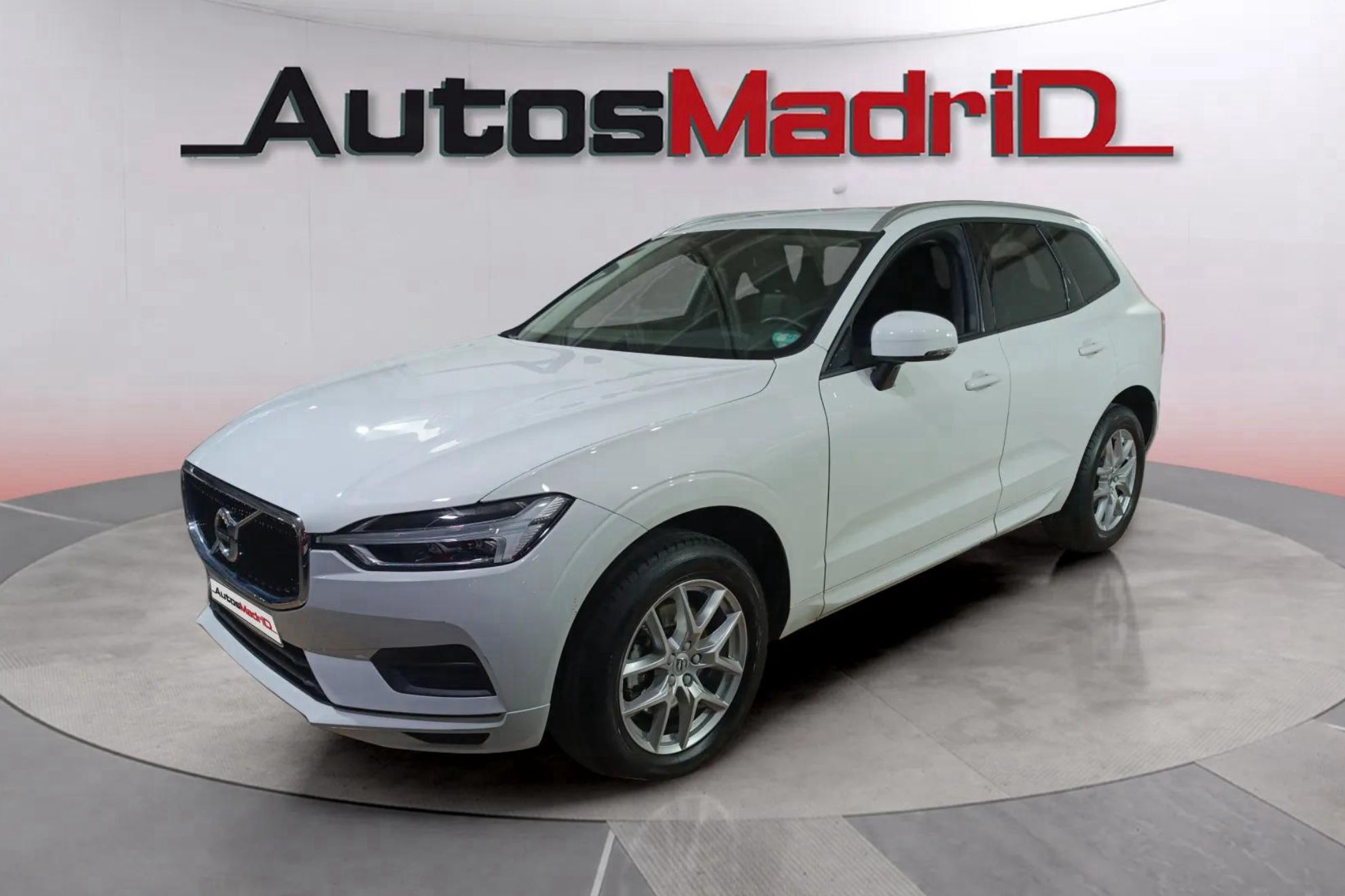 Volvo XC60 2.0 D3 Momentum - foto 3