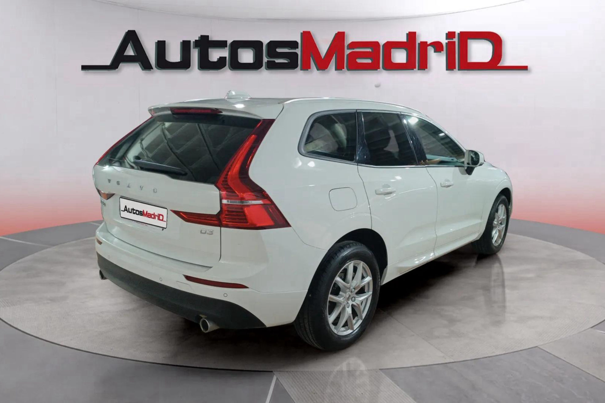 Volvo XC60 2.0 D3 Momentum - foto 8